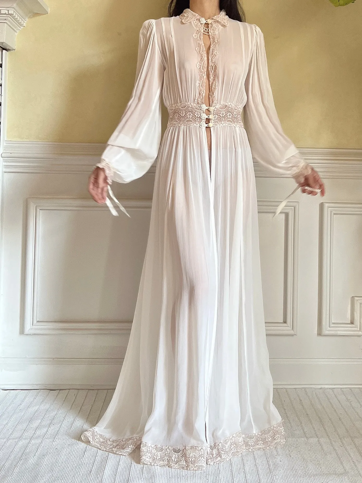 1930s Poet Sleeve Dressing Gown - XS