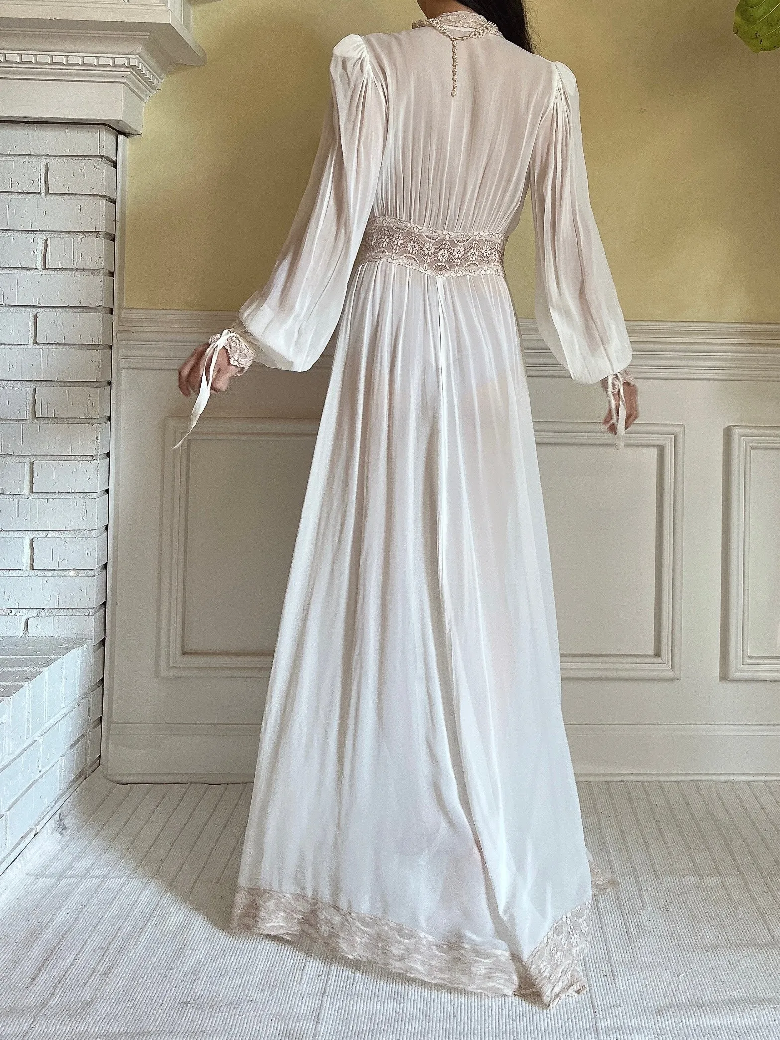 1930s Poet Sleeve Dressing Gown - XS