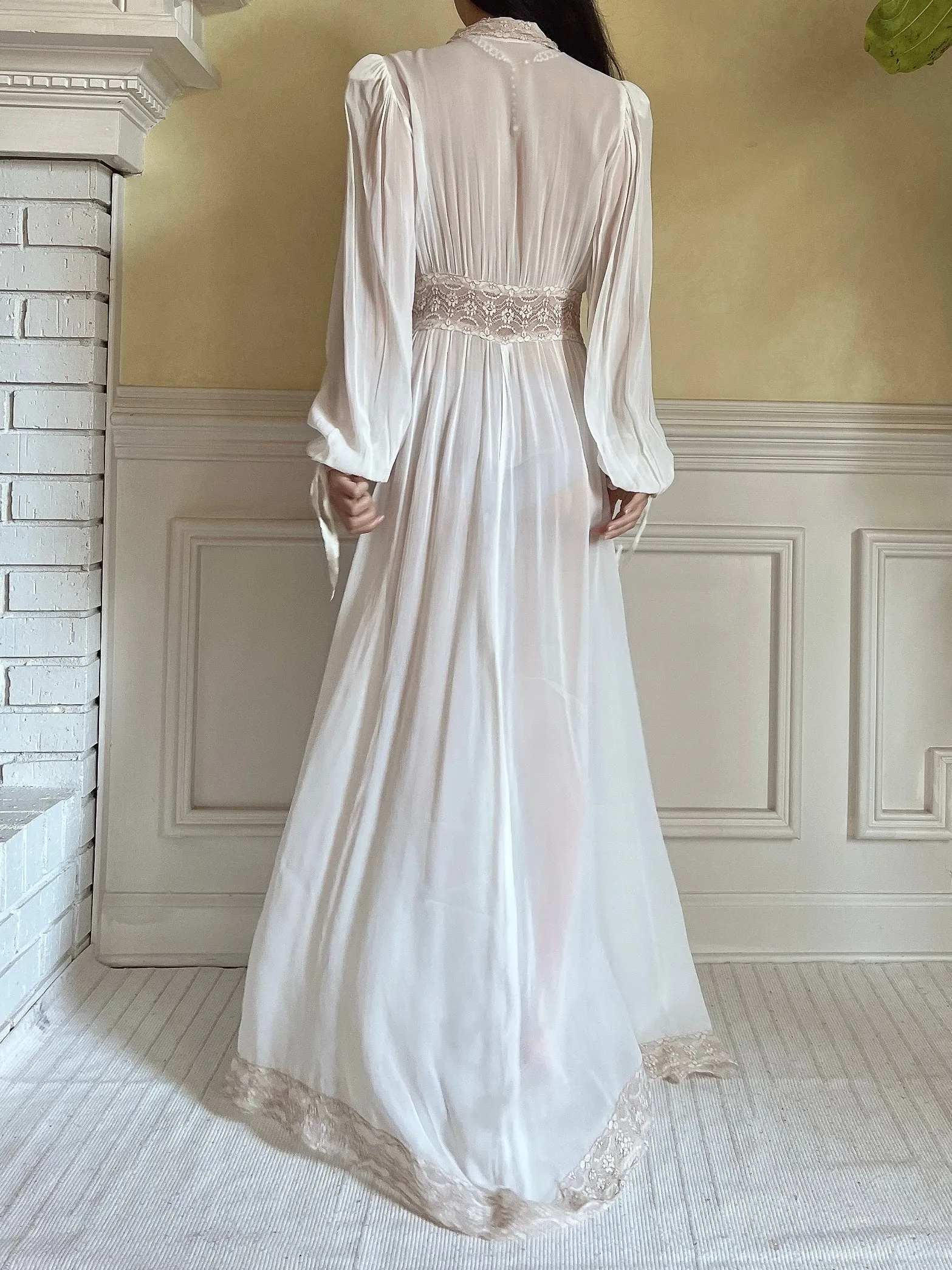 1930s Poet Sleeve Dressing Gown - XS