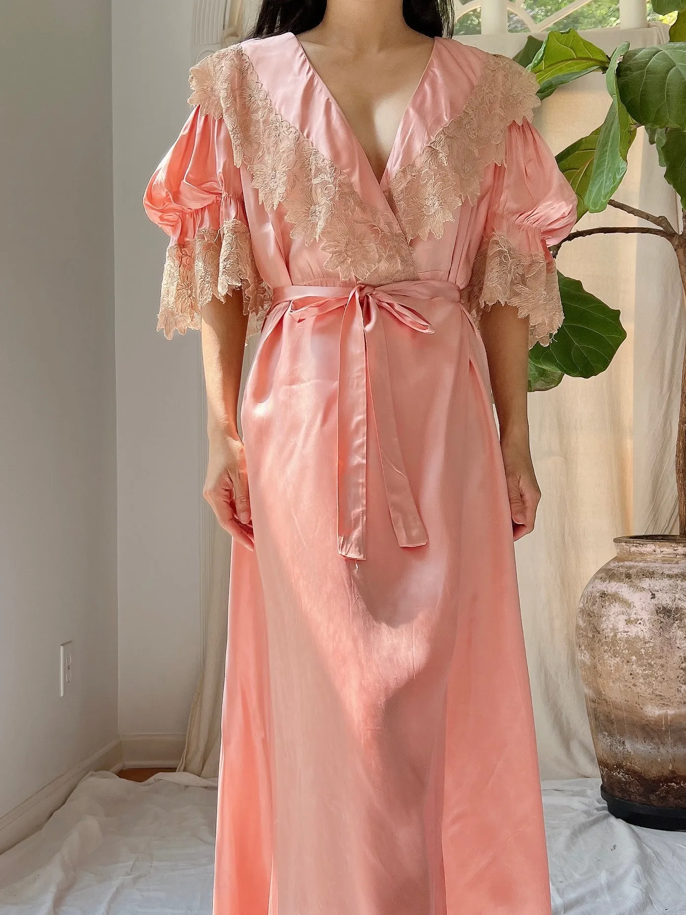 1930s Satin Puff Sleeve Dressing Gown - S