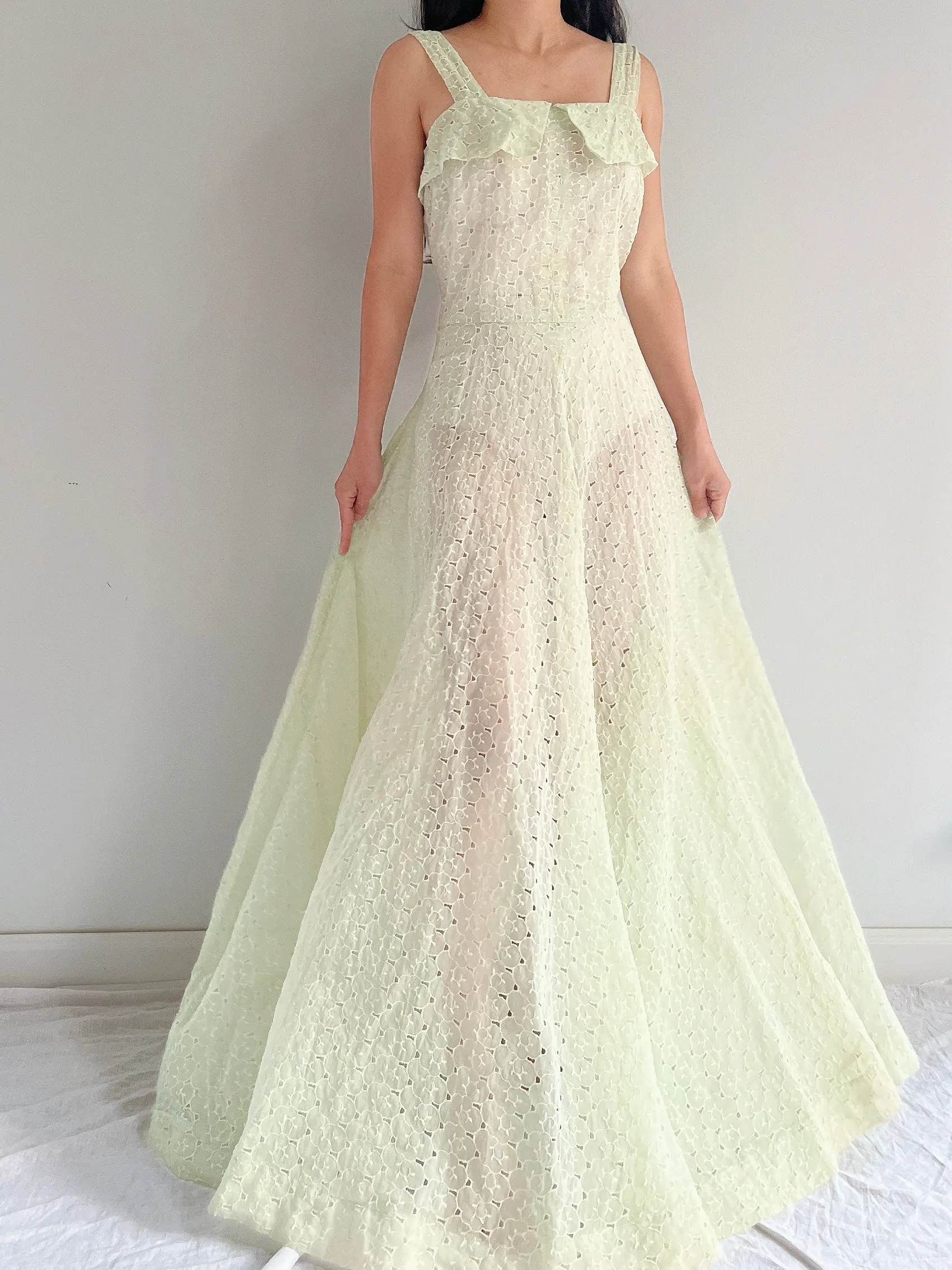 1940s/50s Mint Green Organdy Eyelet Gown - M