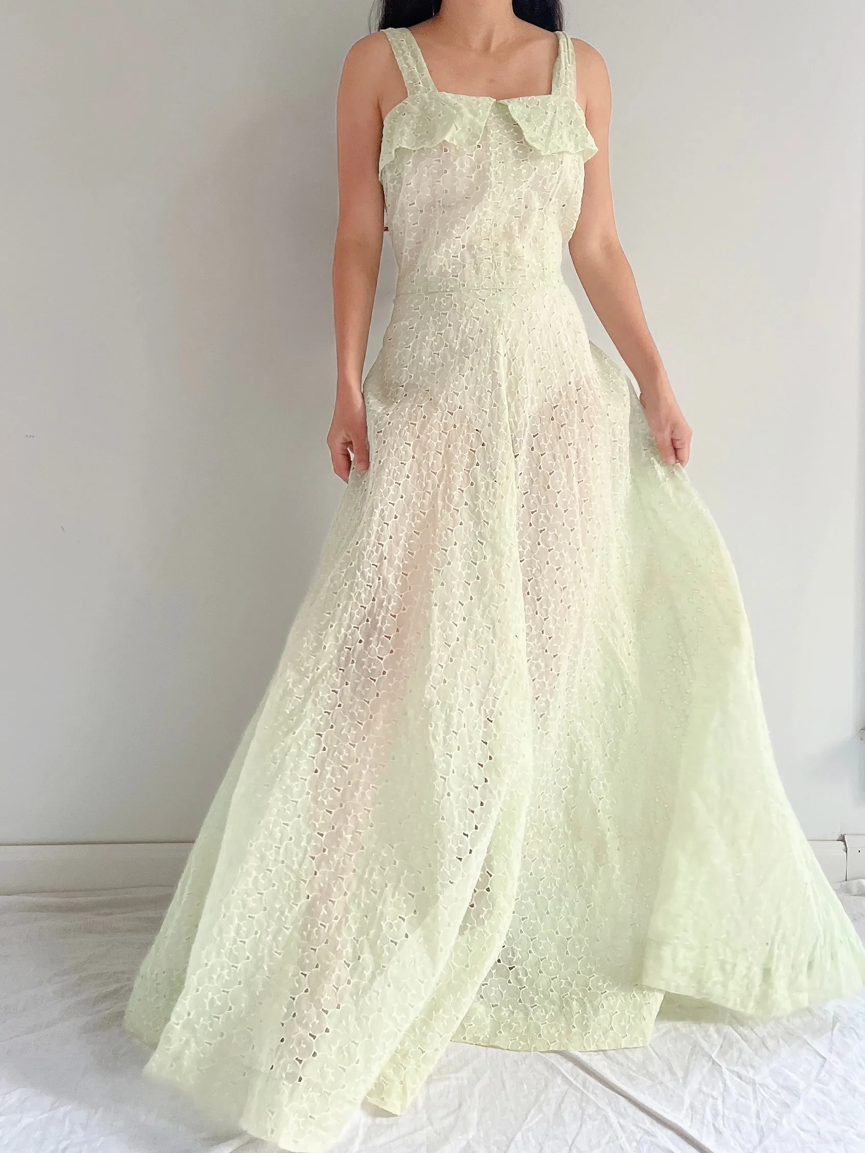 1940s/50s Mint Green Organdy Eyelet Gown - M