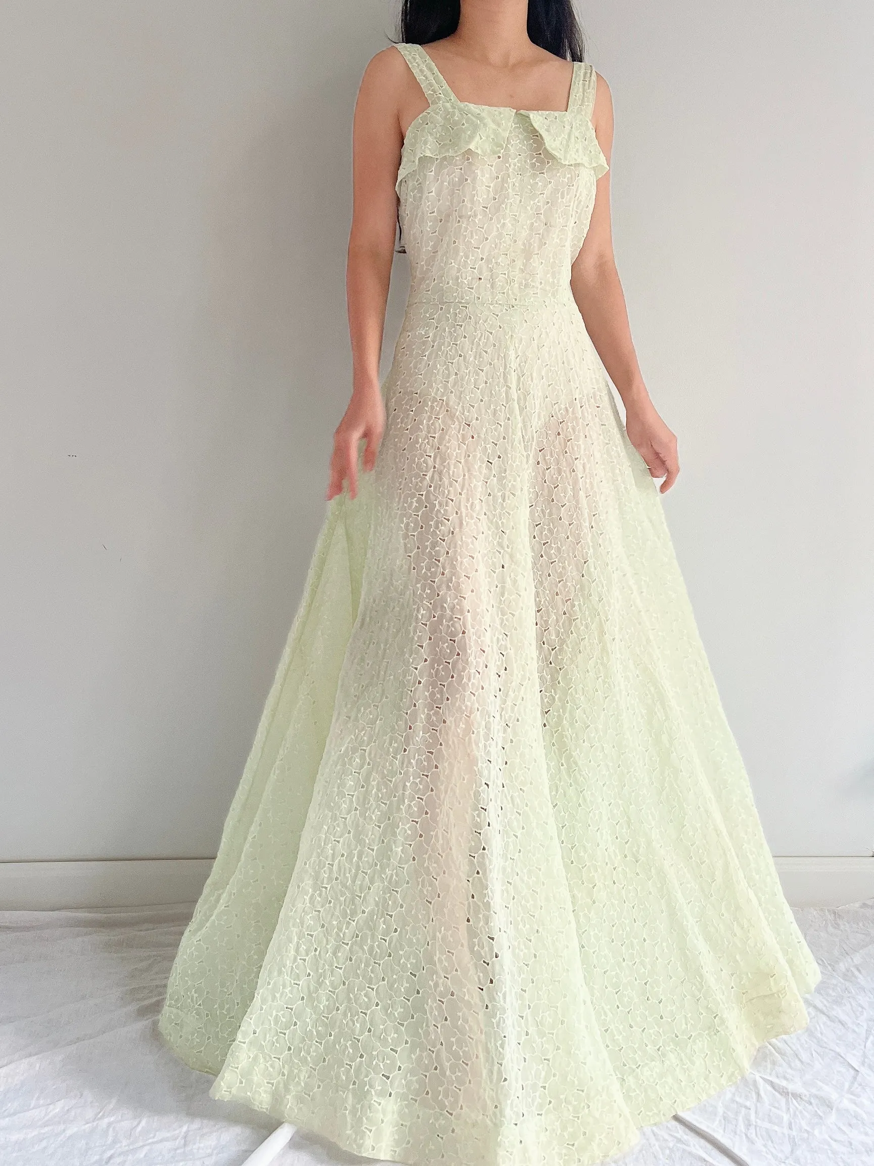 1940s/50s Mint Green Organdy Eyelet Gown - M
