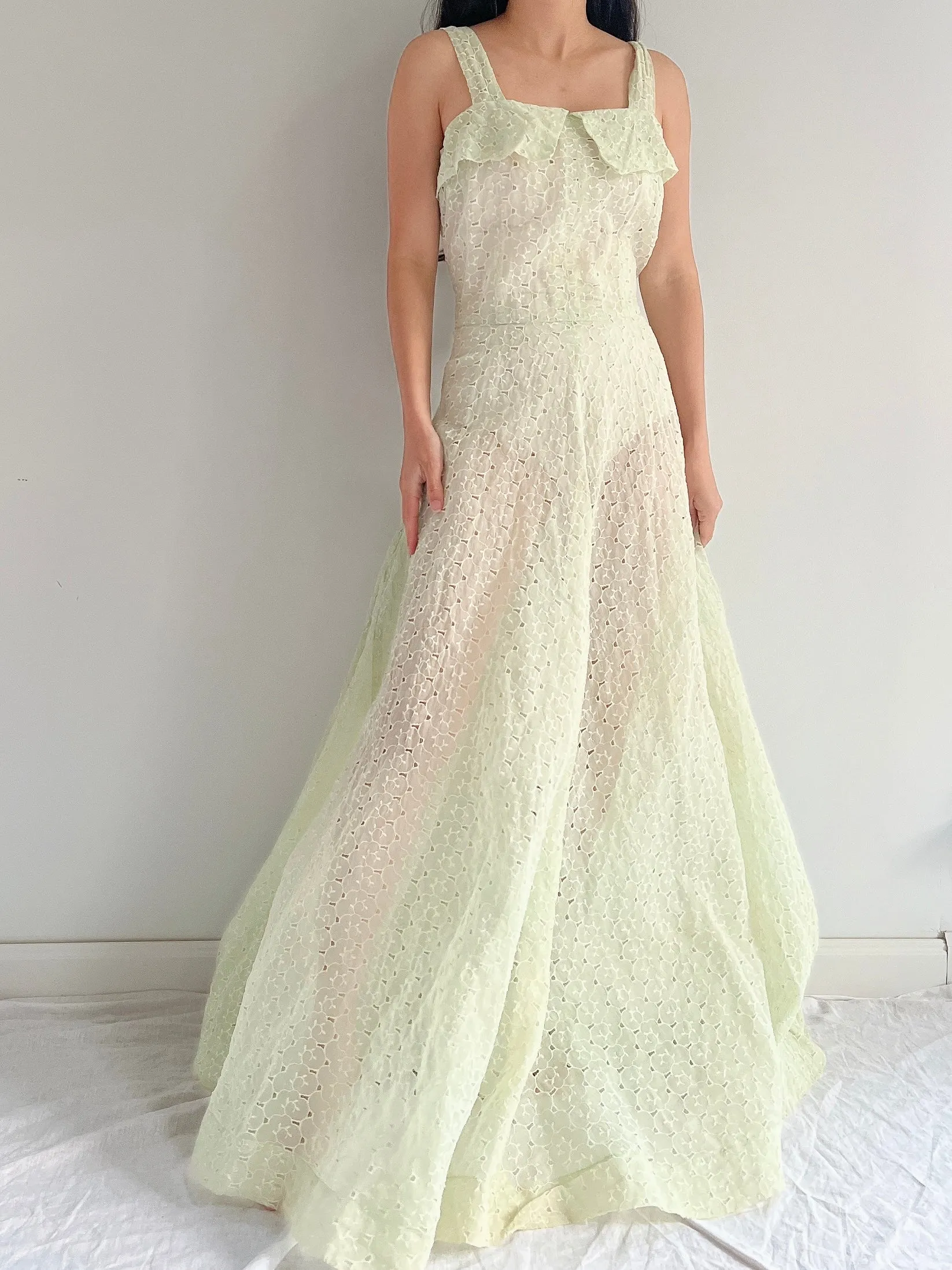1940s/50s Mint Green Organdy Eyelet Gown - M