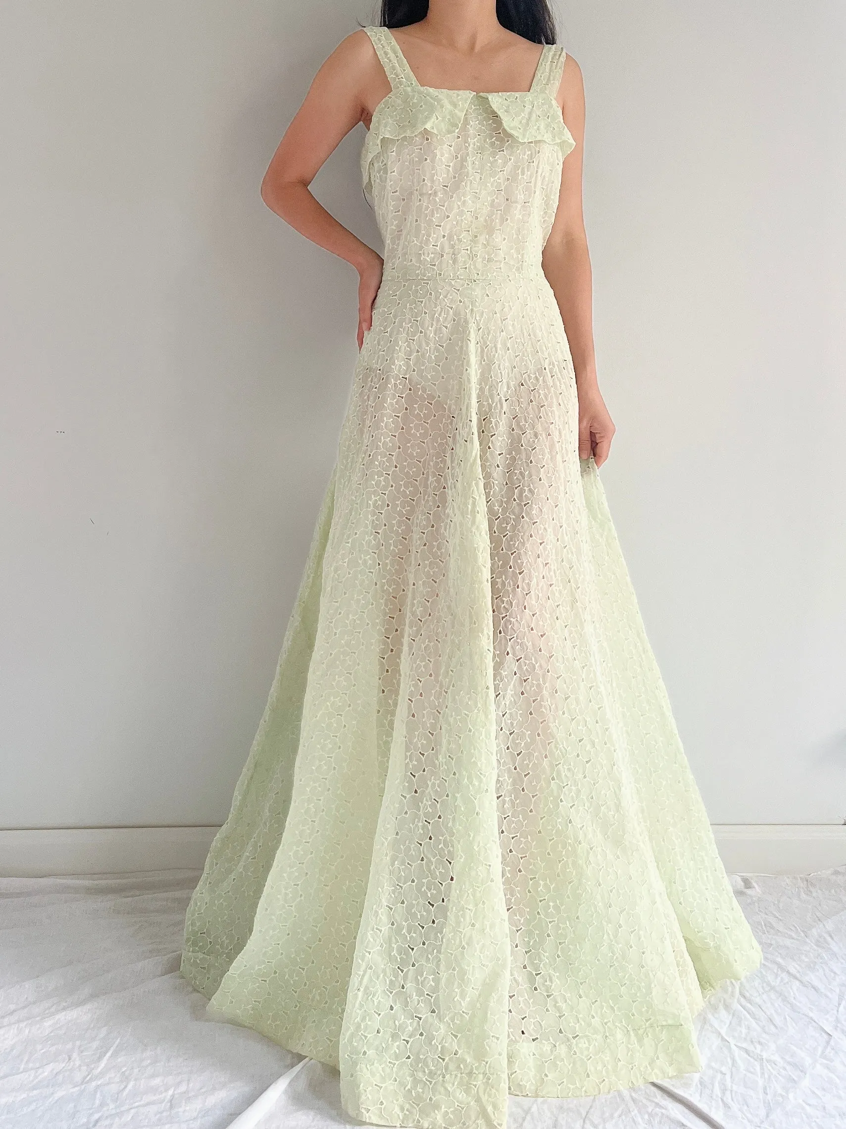 1940s/50s Mint Green Organdy Eyelet Gown - M