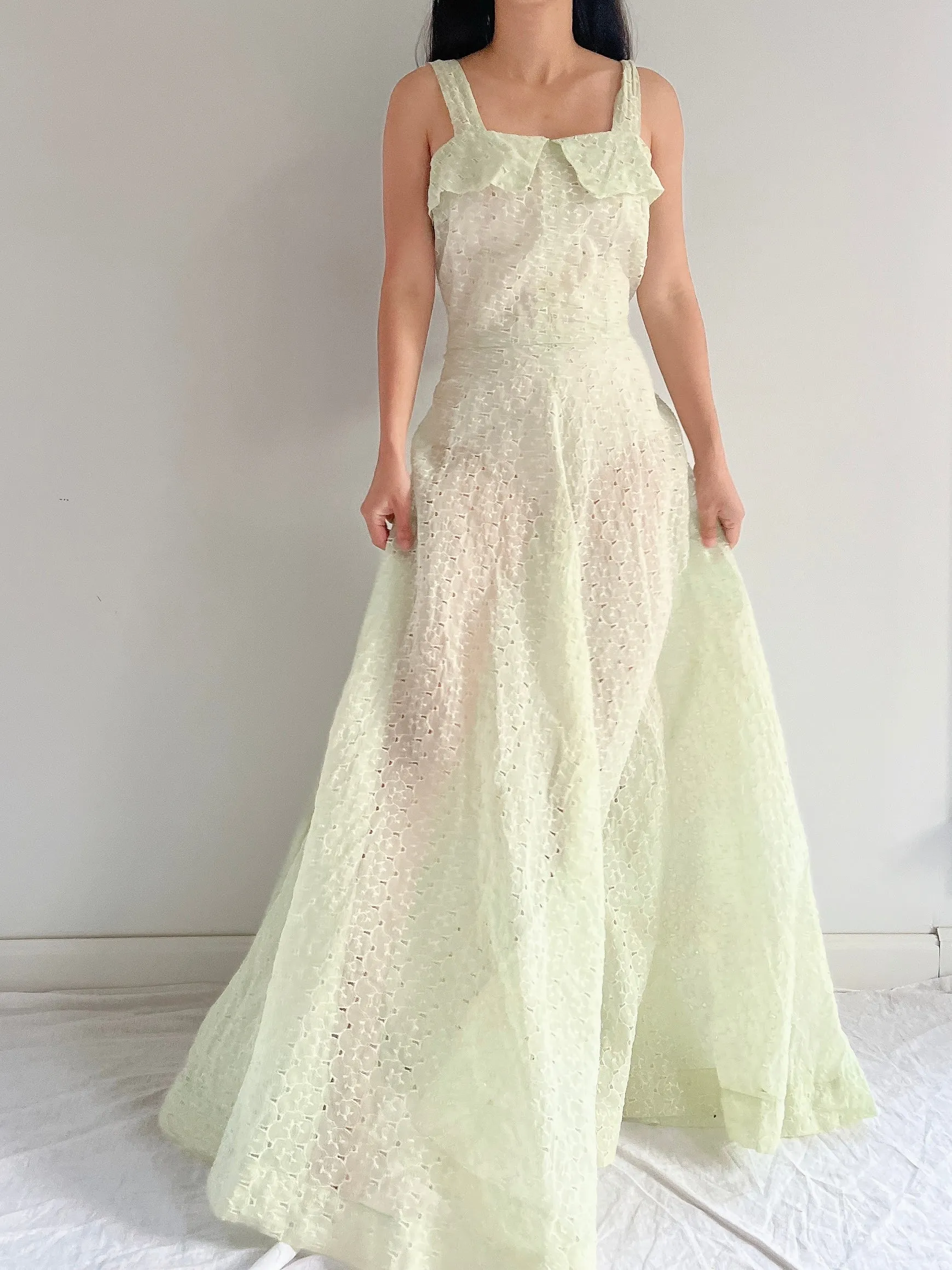 1940s/50s Mint Green Organdy Eyelet Gown - M