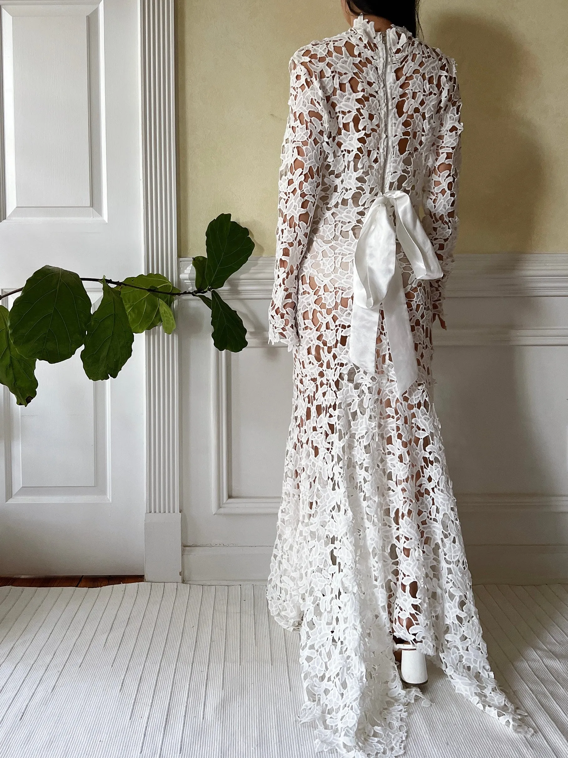 1990s High Neck Cutout Lace Dress - S-M