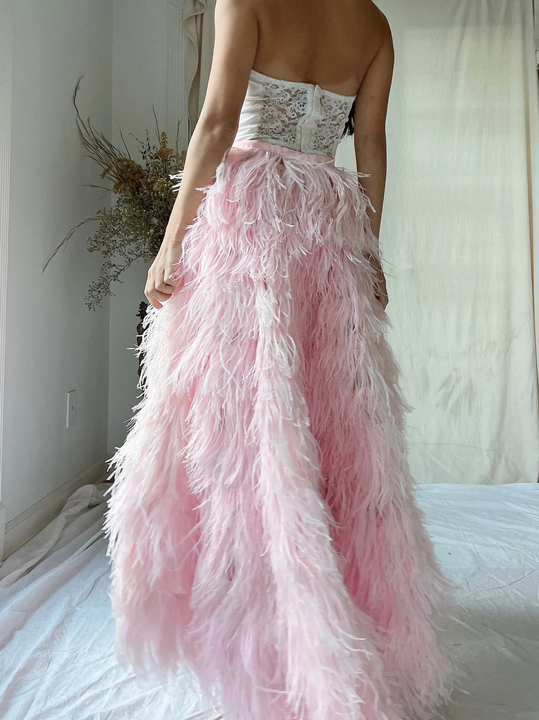 1990s Pink Feather Skirt with Elastic Waist - XS-L