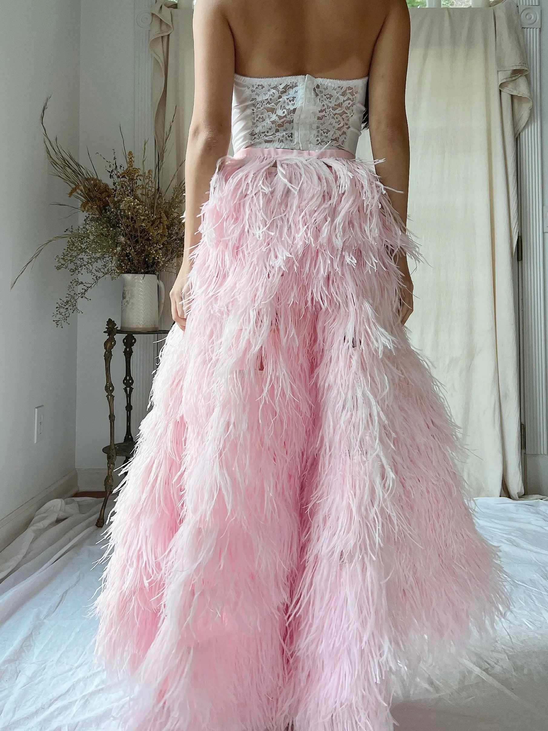 1990s Pink Feather Skirt with Elastic Waist - XS-L