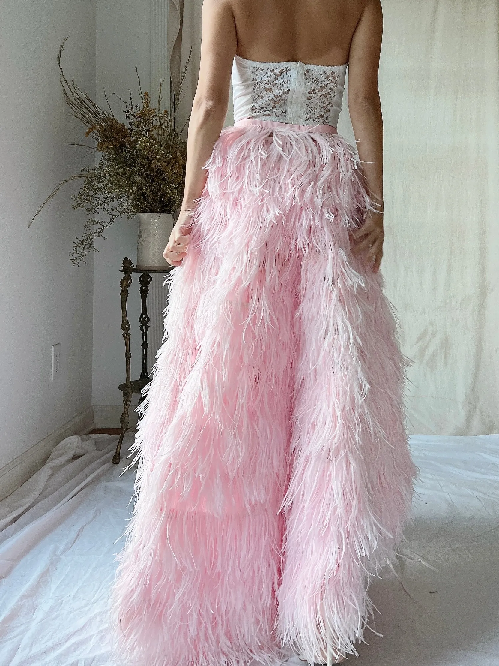 1990s Pink Feather Skirt with Elastic Waist - XS-L