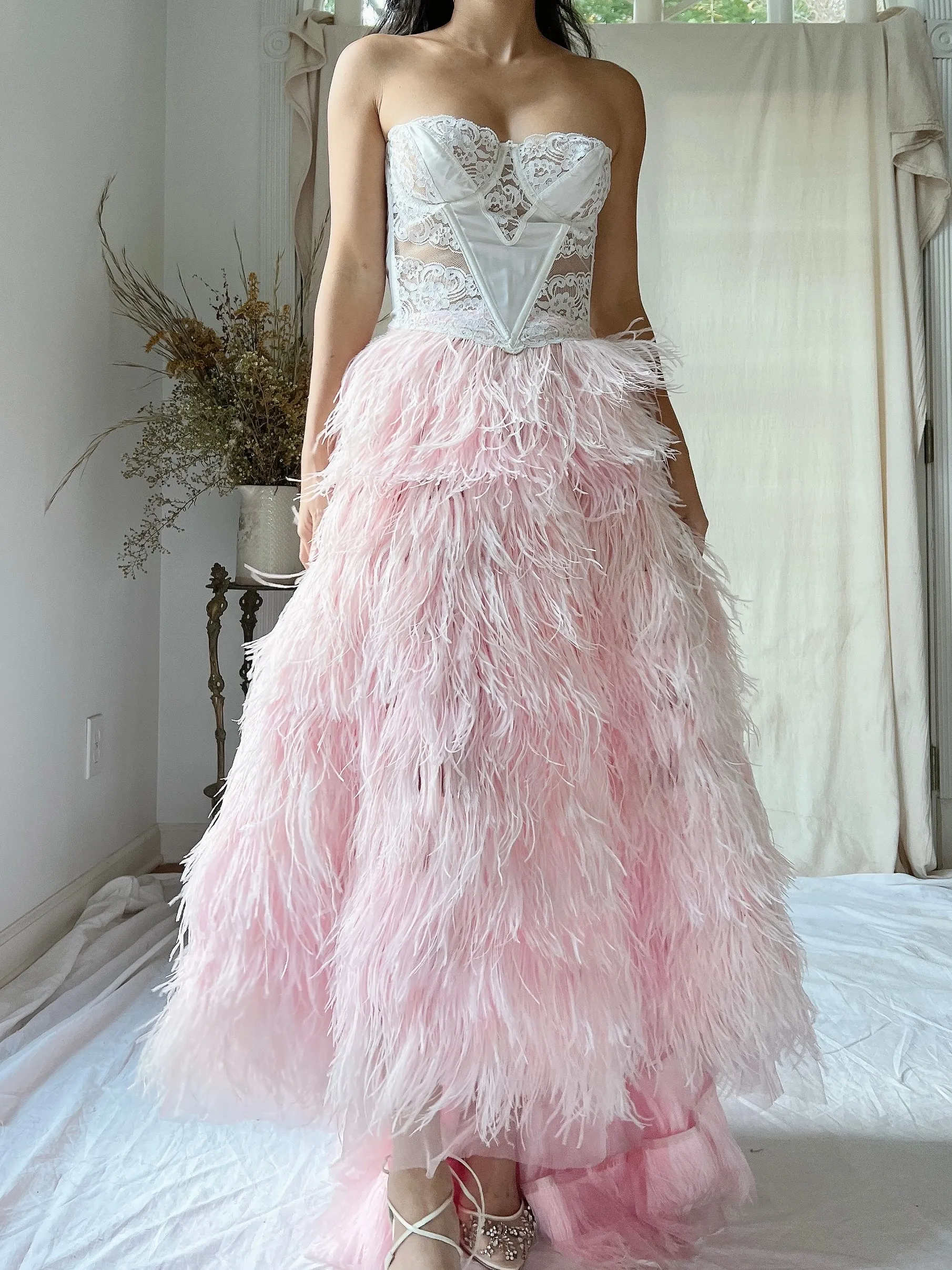 1990s Pink Feather Skirt with Elastic Waist - XS-L
