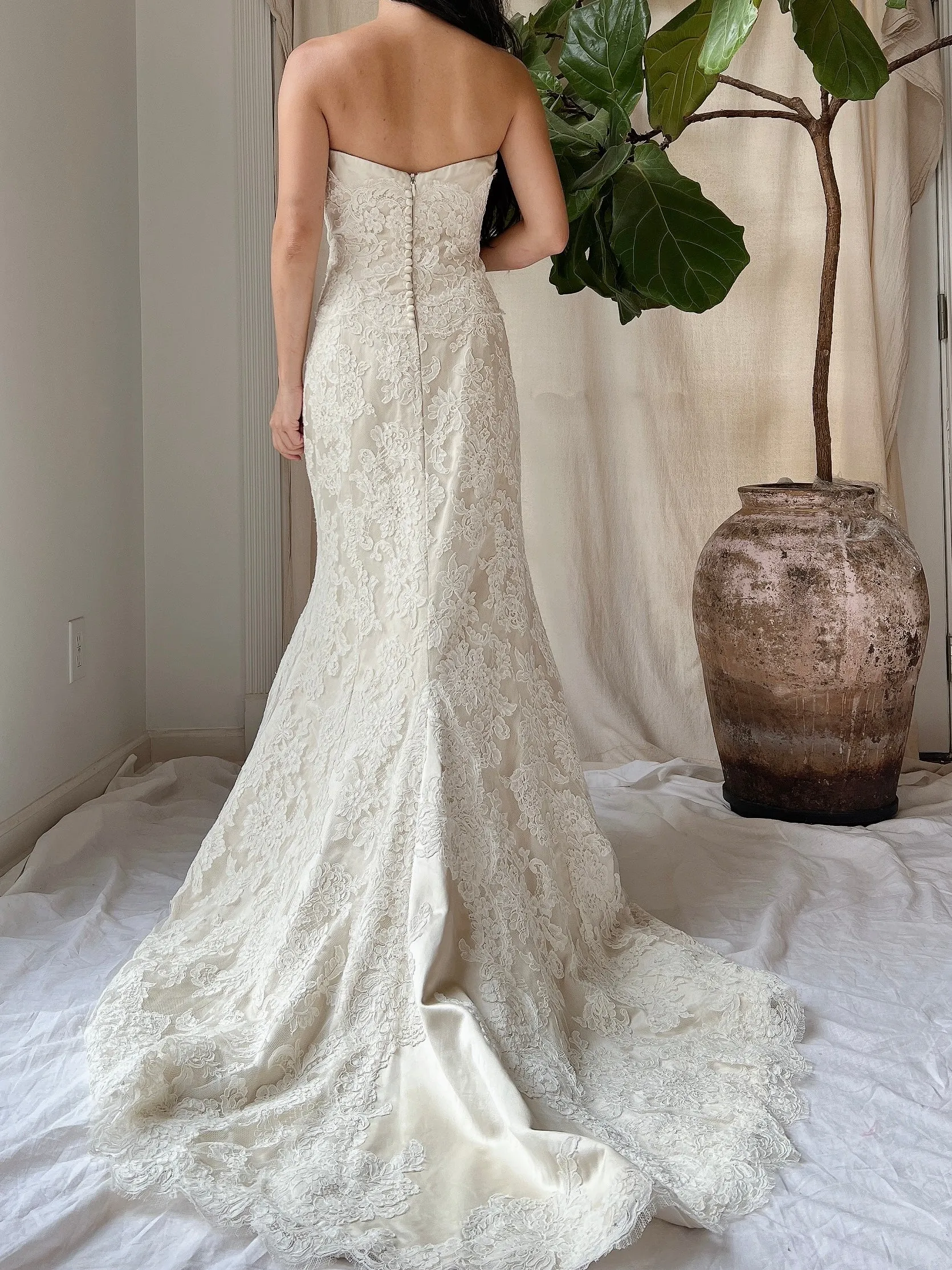Alecon Modern Trousseau Lace Gown - L/US 12