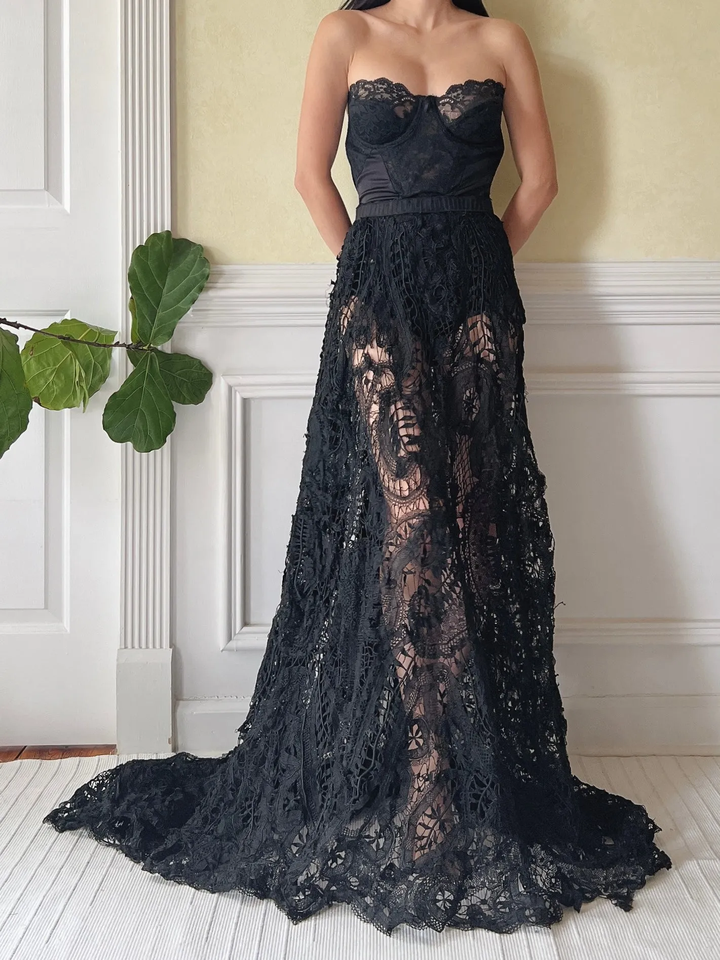 Antique Crochet Lace Skirt - M