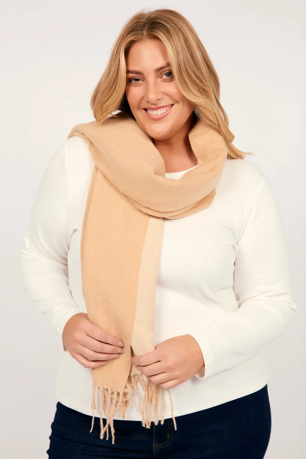Latte Scarf in Beige