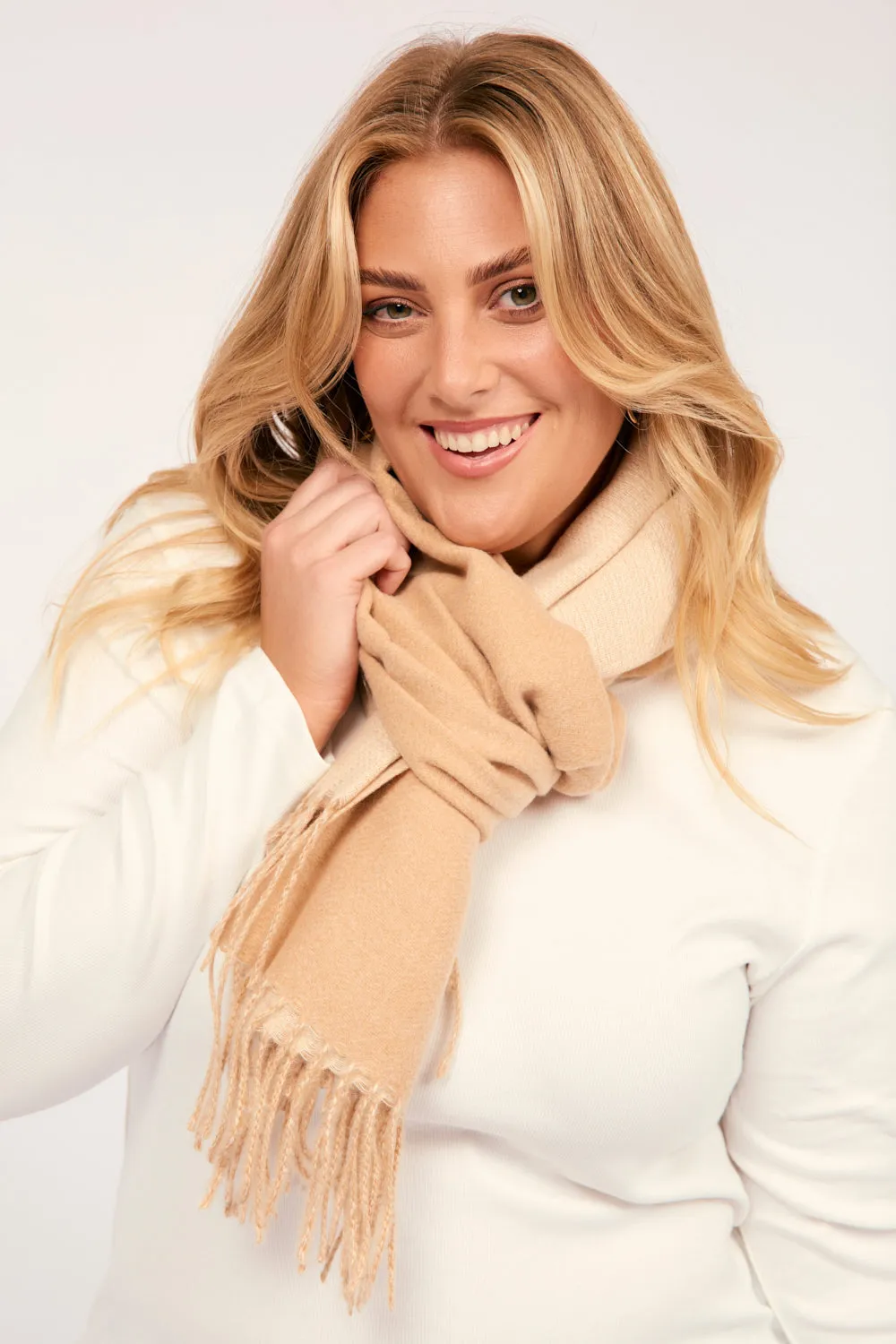 Latte Scarf in Beige