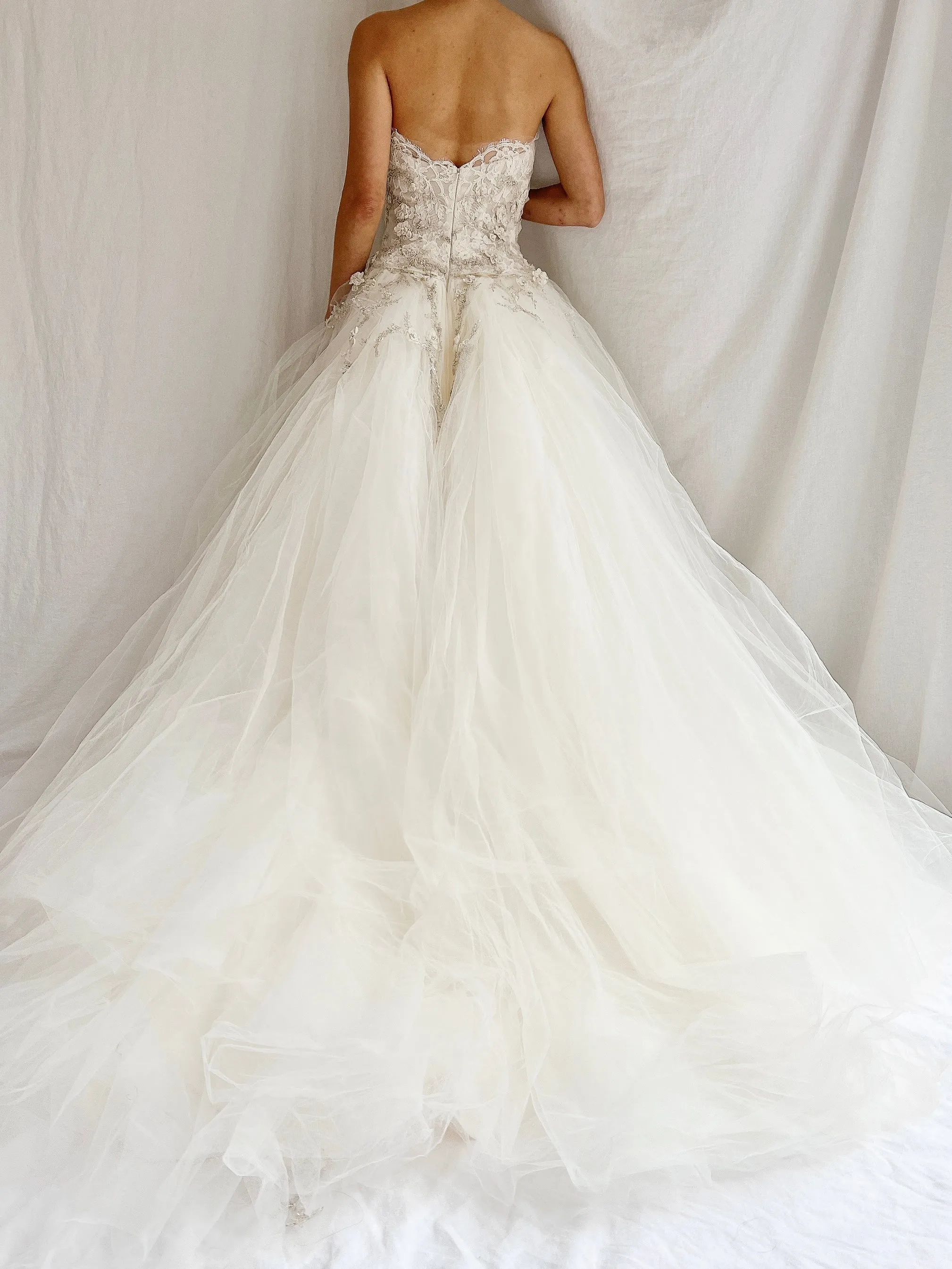 Lazaro Strapless Tulle Gown Sweetheart Bodice - XS/2