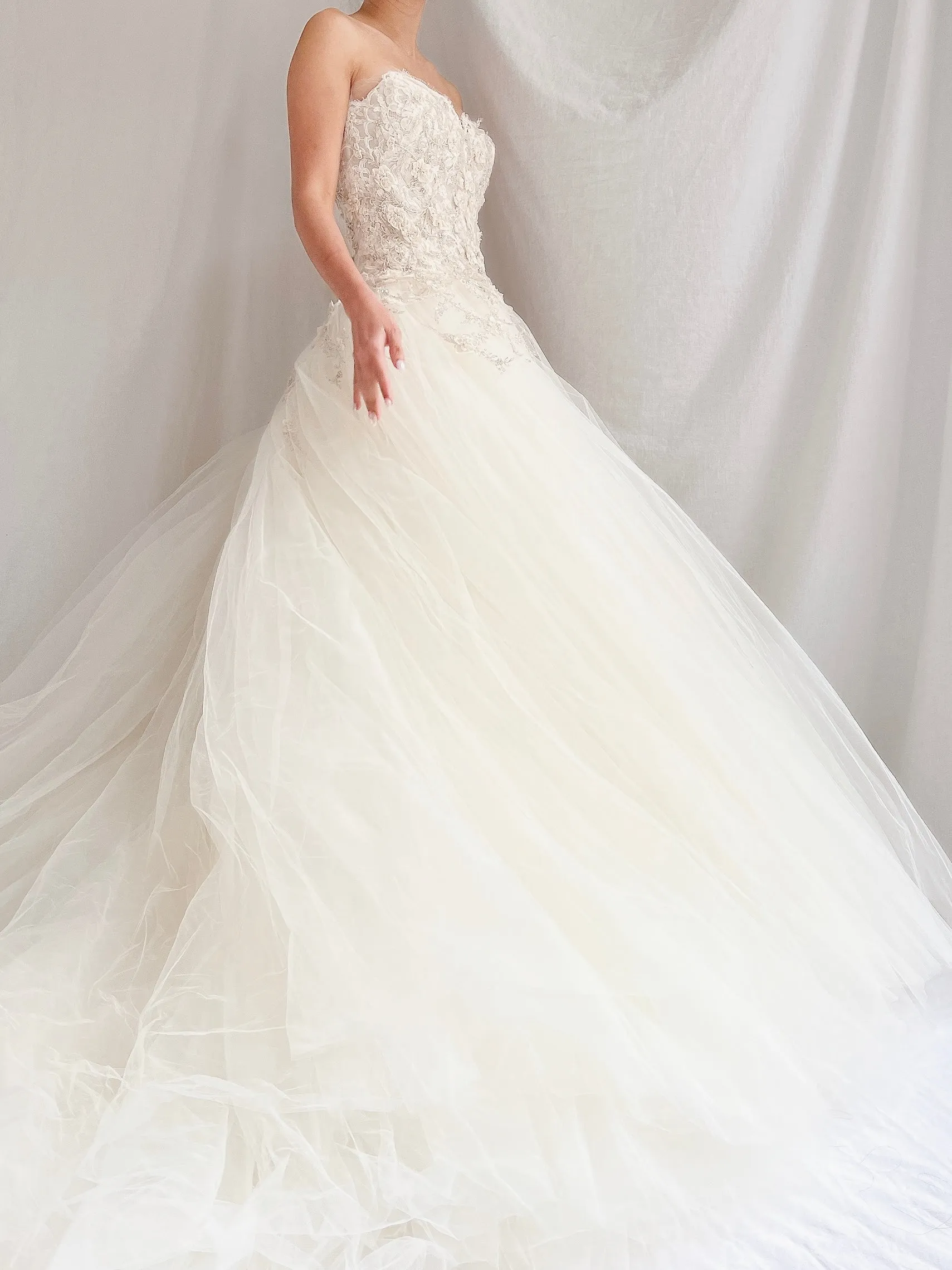 Lazaro Strapless Tulle Gown Sweetheart Bodice - XS/2