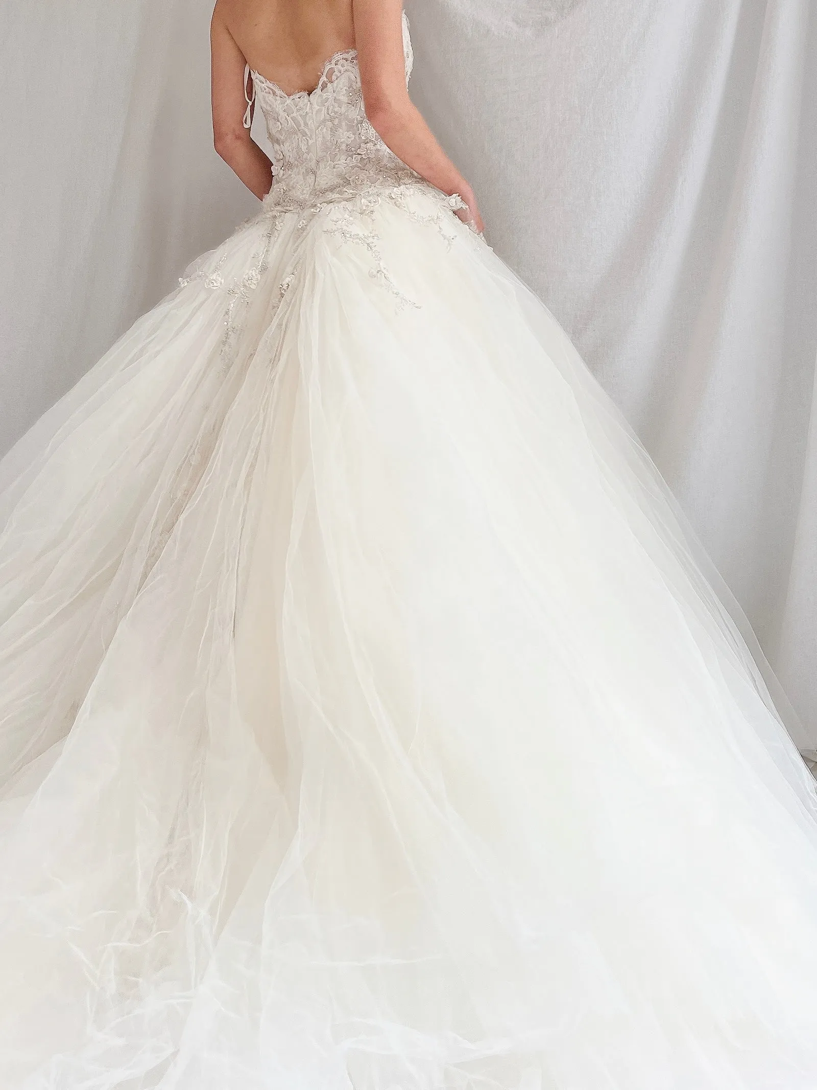 Lazaro Strapless Tulle Gown Sweetheart Bodice - XS/2