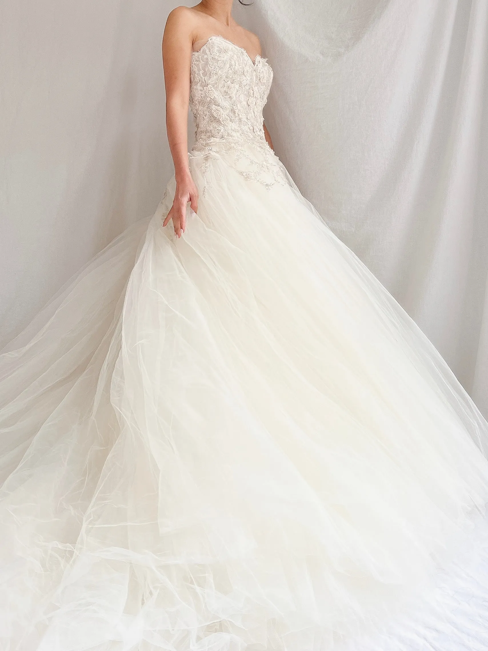 Lazaro Strapless Tulle Gown Sweetheart Bodice - XS/2