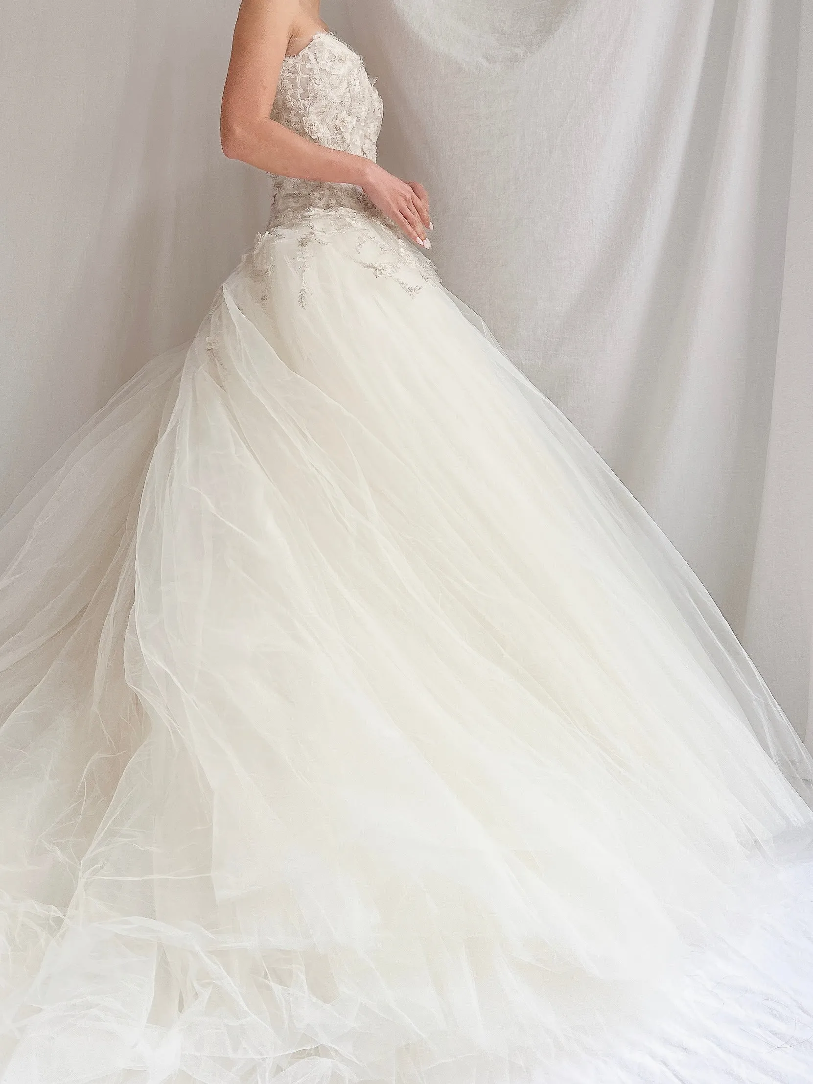 Lazaro Strapless Tulle Gown Sweetheart Bodice - XS/2