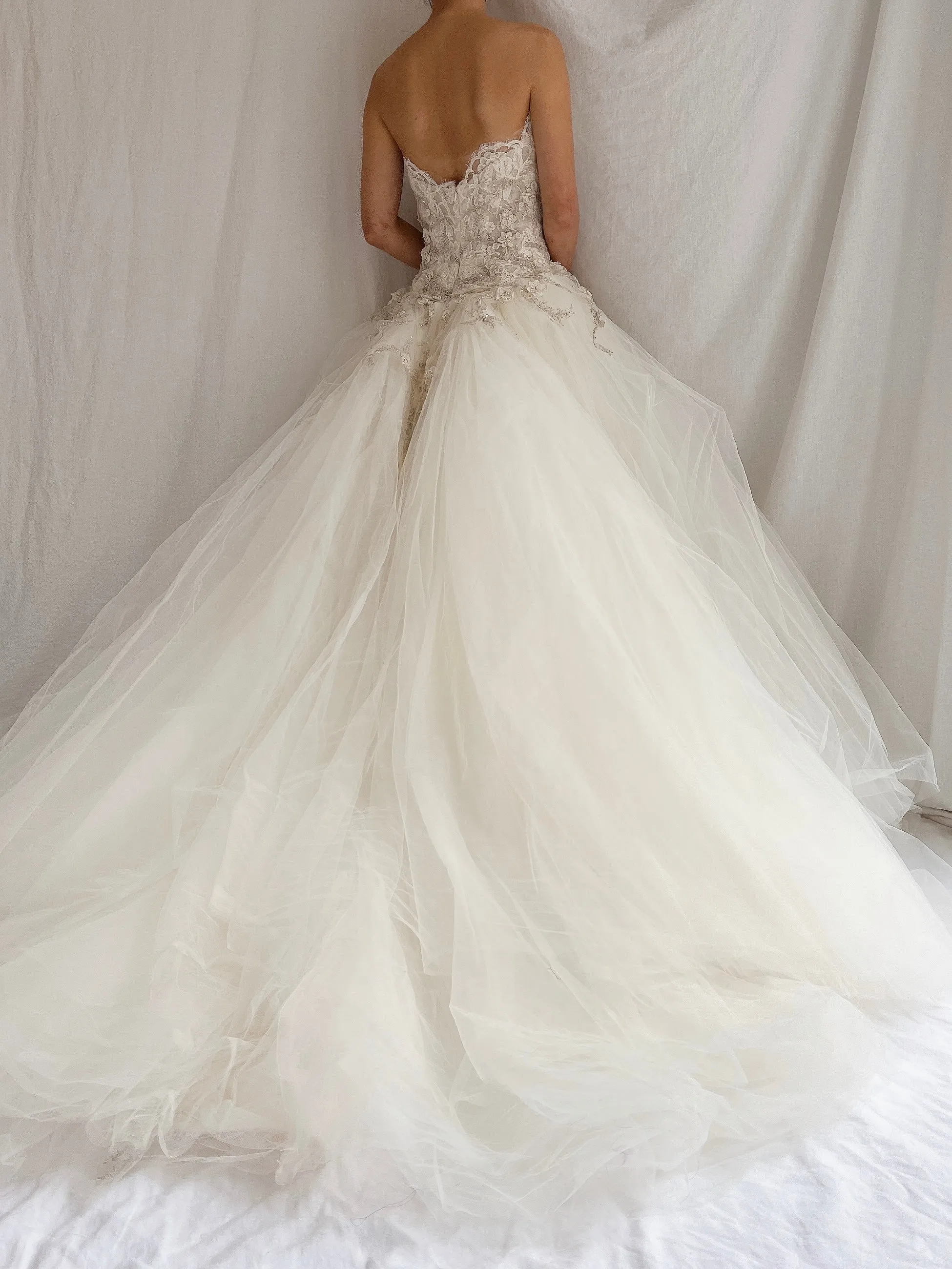 Lazaro Strapless Tulle Gown Sweetheart Bodice - XS/2
