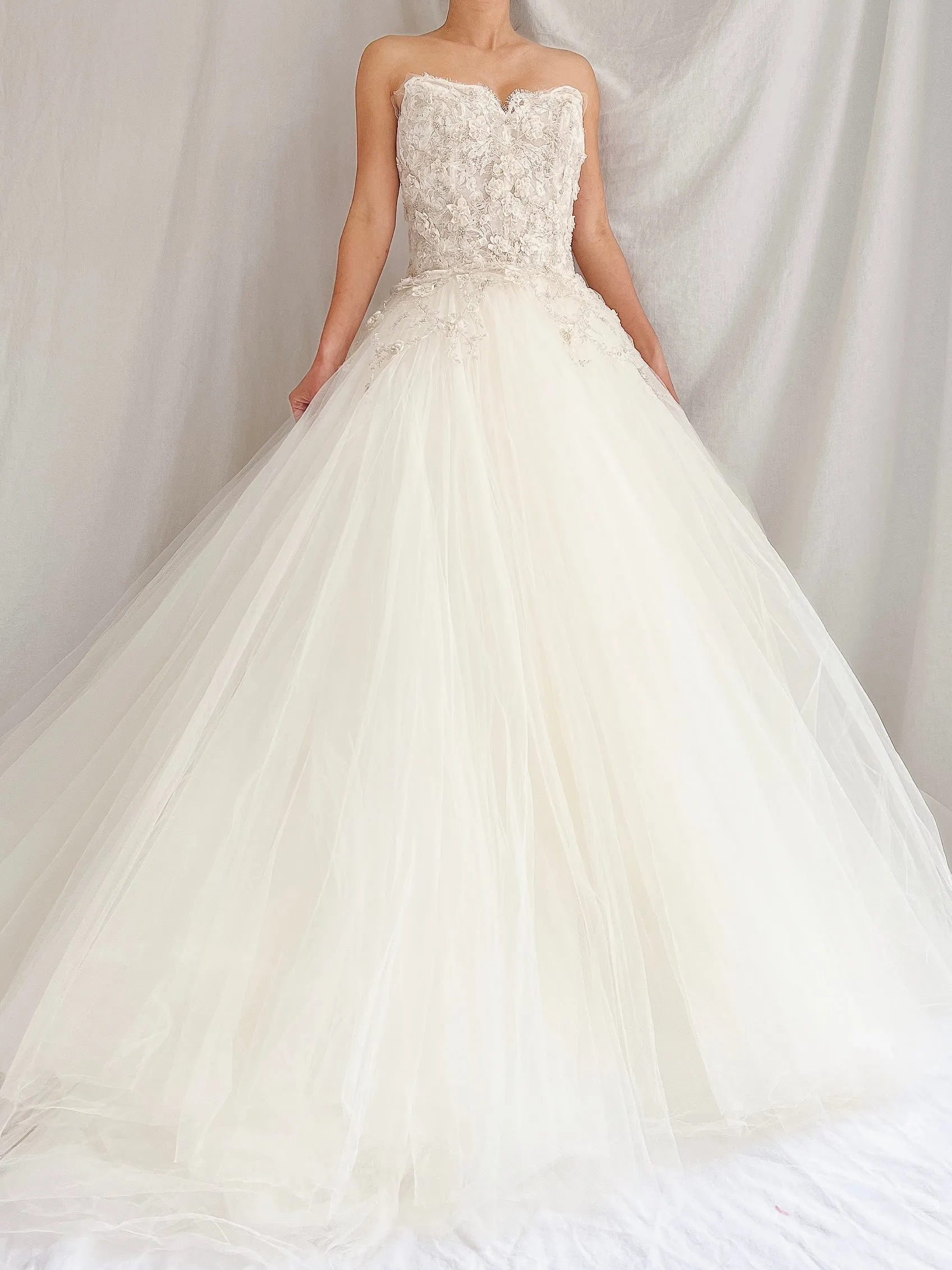 Lazaro Strapless Tulle Gown Sweetheart Bodice - XS/2