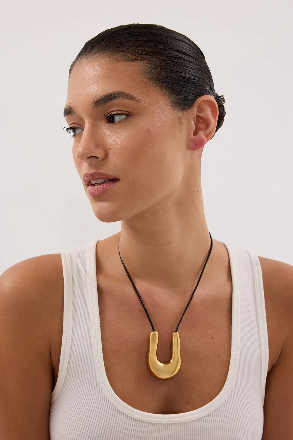 NOAH THE LABEL GOLD FLUID NECKLACE