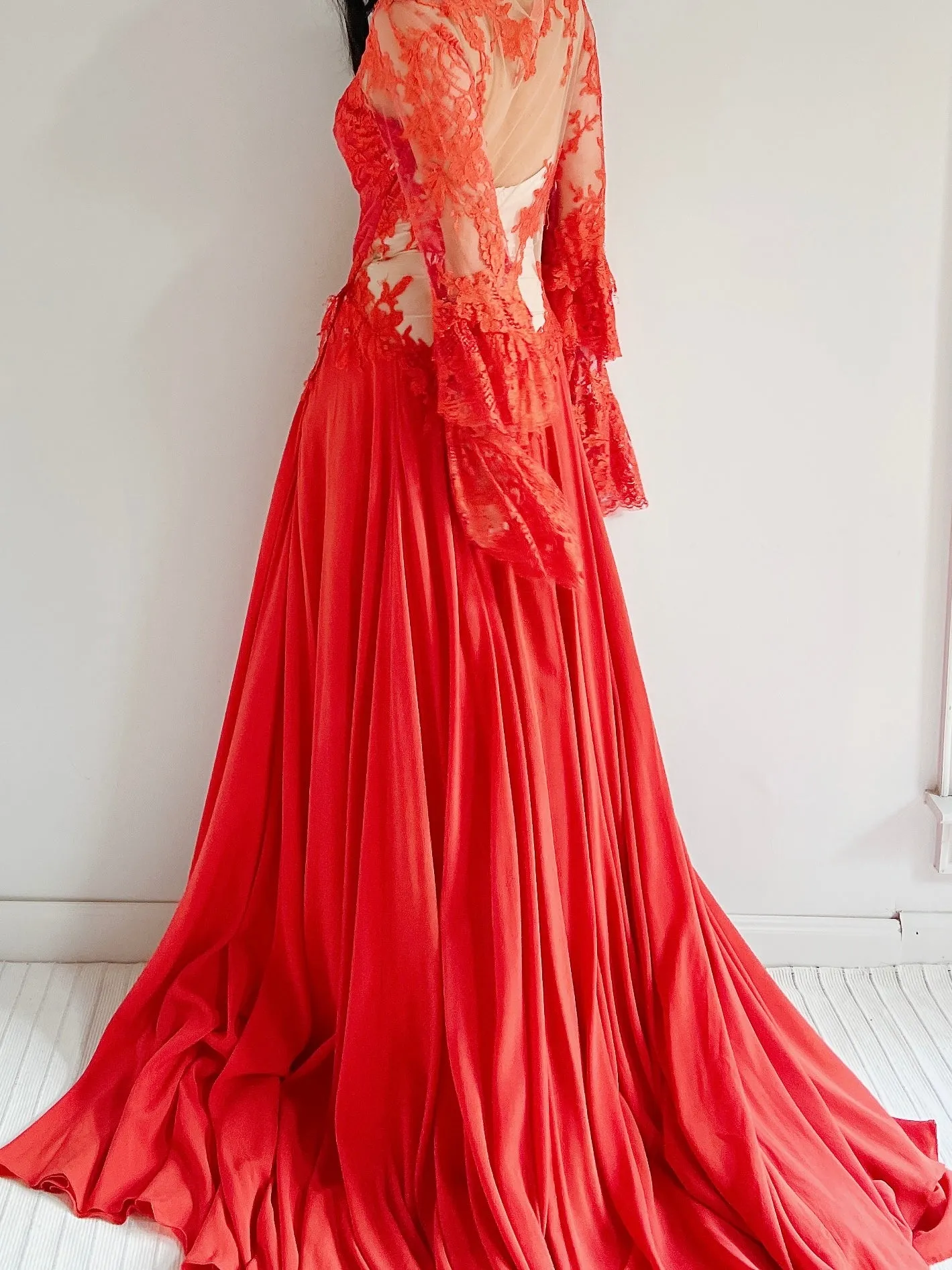 Pnina Tornai Silk Chiffon and Ecru Lace Gown - M