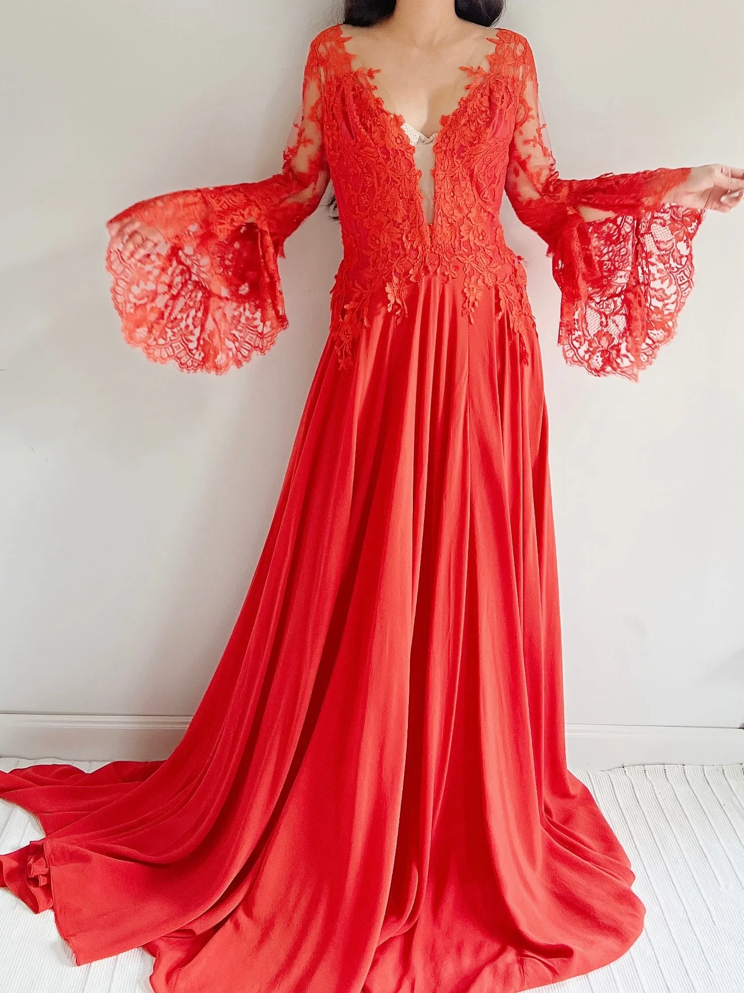 Pnina Tornai Silk Chiffon and Ecru Lace Gown - M