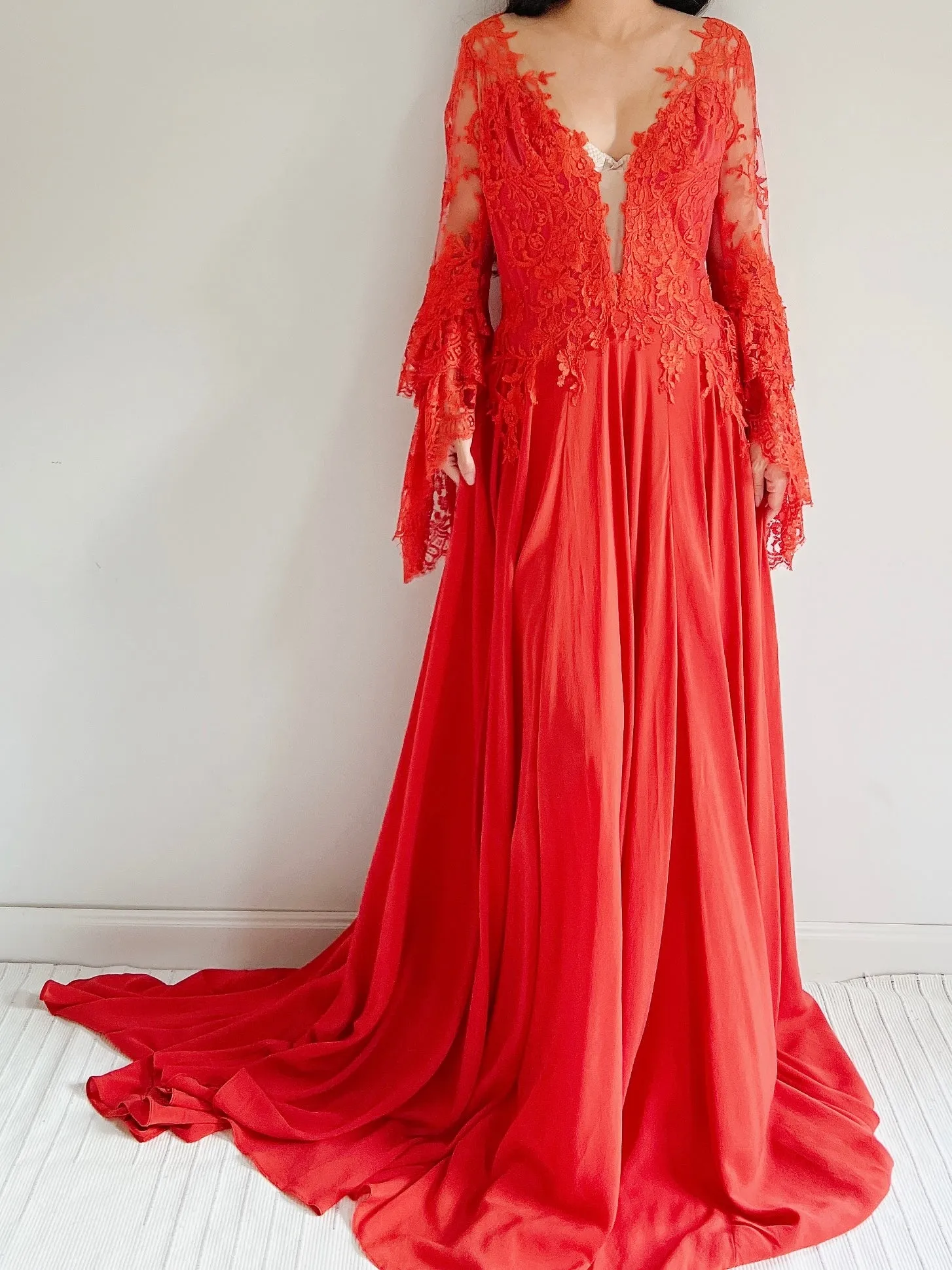Pnina Tornai Silk Chiffon and Ecru Lace Gown - M