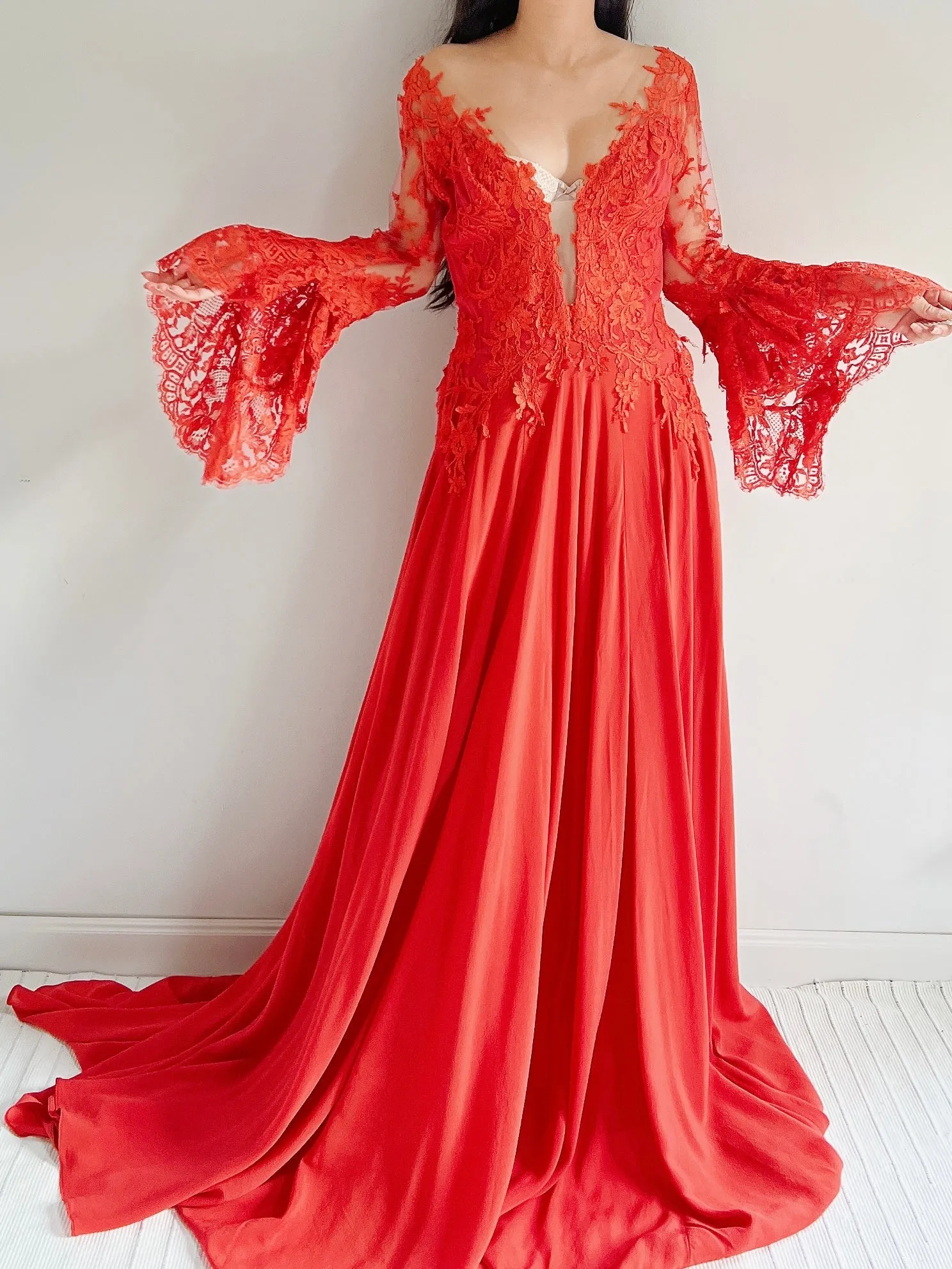 Pnina Tornai Silk Chiffon and Ecru Lace Gown - M