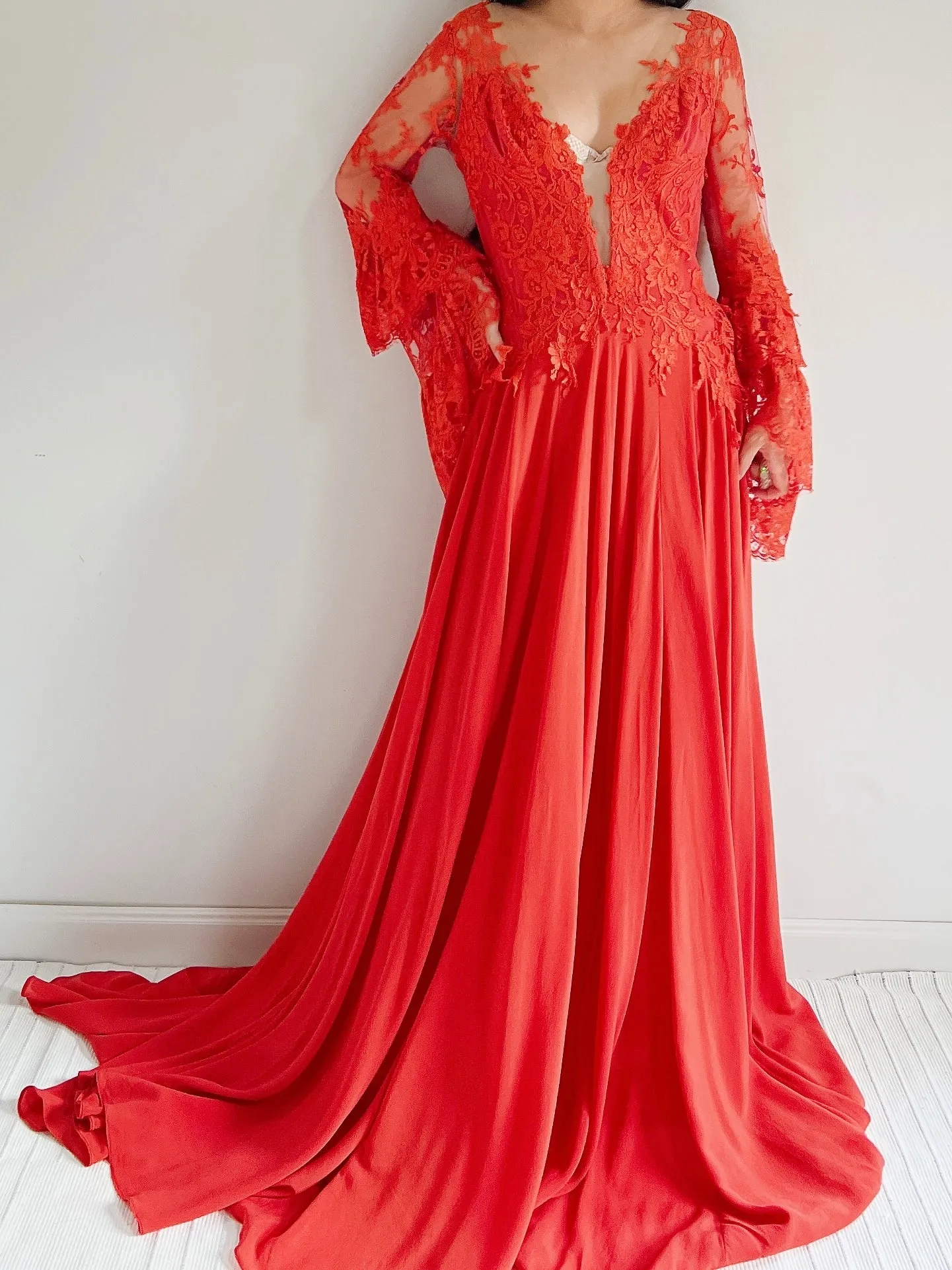 Pnina Tornai Silk Chiffon and Ecru Lace Gown - M
