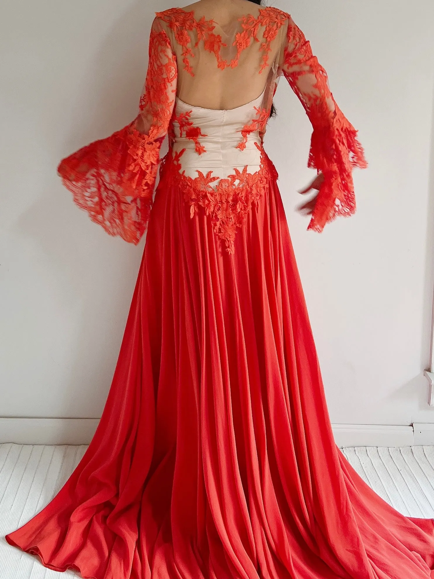 Pnina Tornai Silk Chiffon and Ecru Lace Gown - M