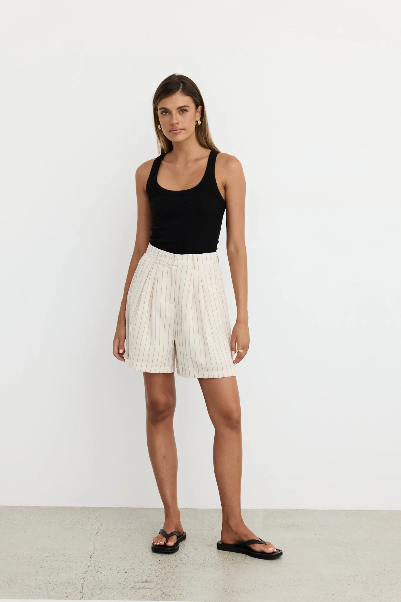 Sara Short (Beige)