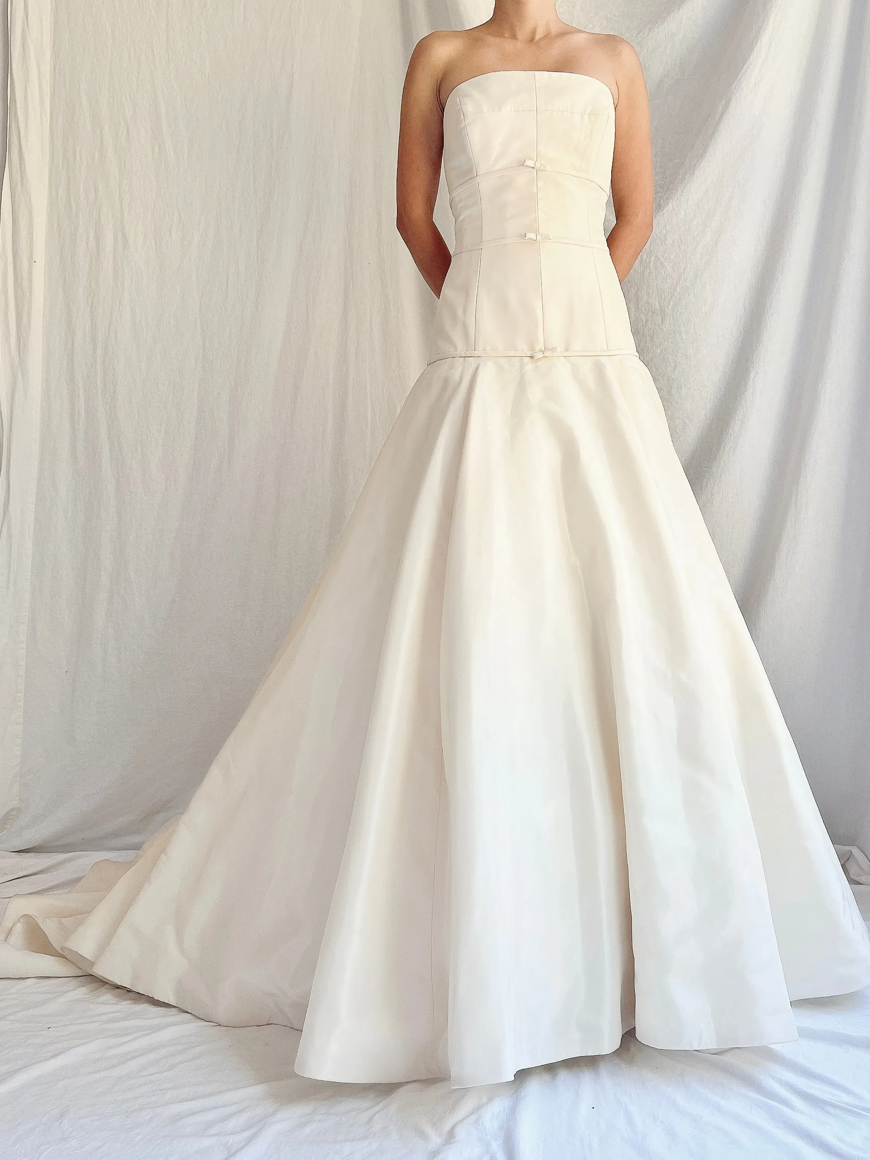 Vintage Cream Taffeta Dropped Waist Gown - S/M 6/8