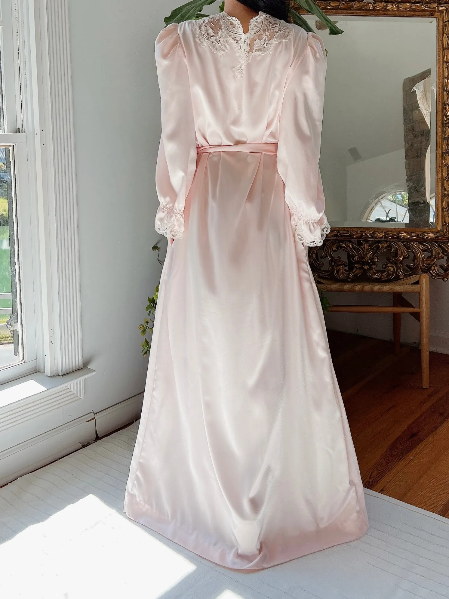 Vintage Pink Satin Dressing Gown - M/L