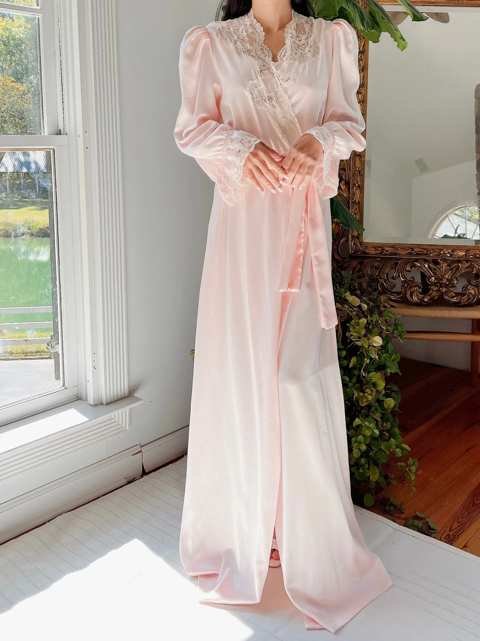 Vintage Pink Satin Dressing Gown - M/L