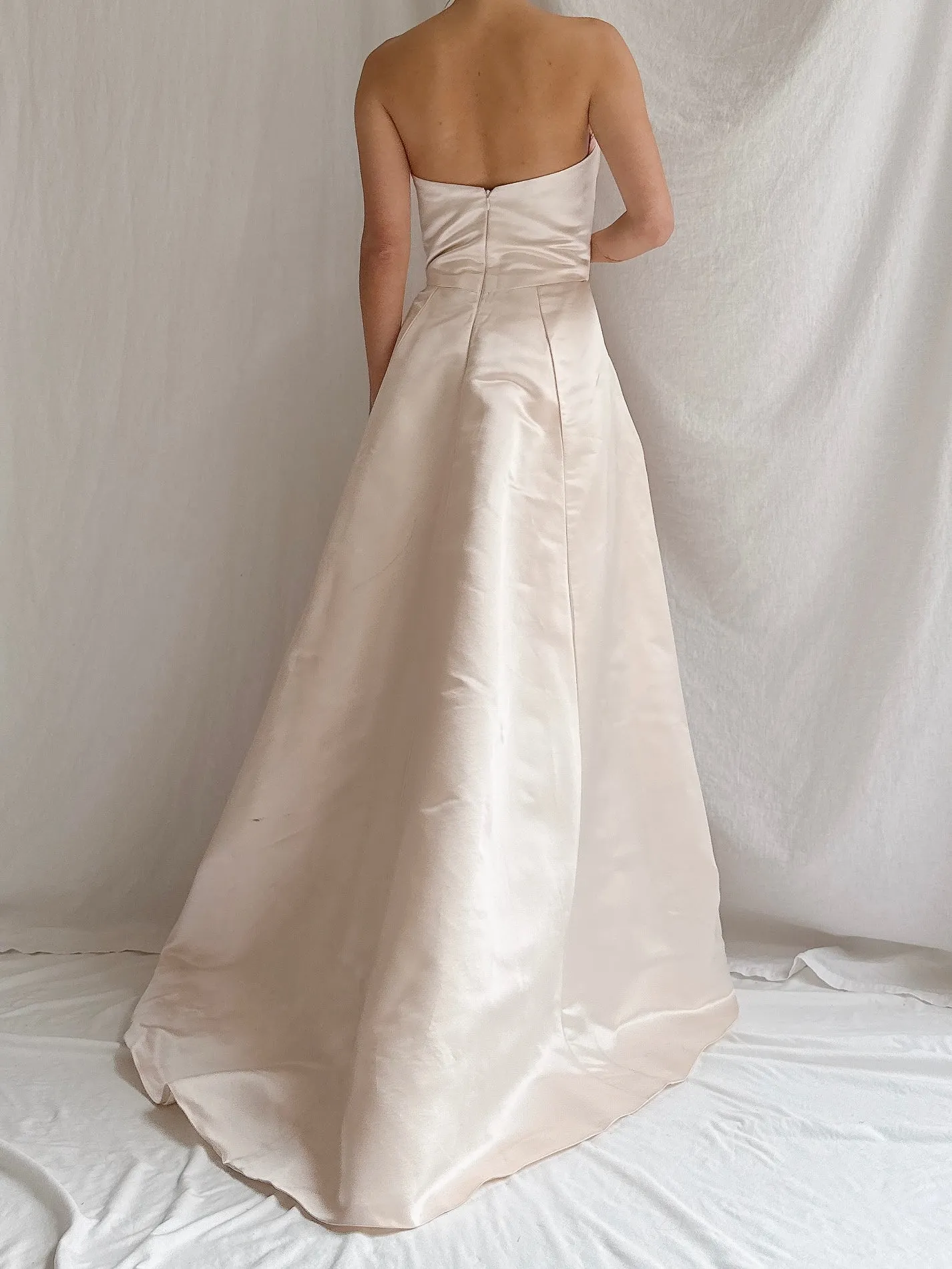 Vintage Shell Pink Silk Duchesse Satin Strapless Gown - S/4/6
