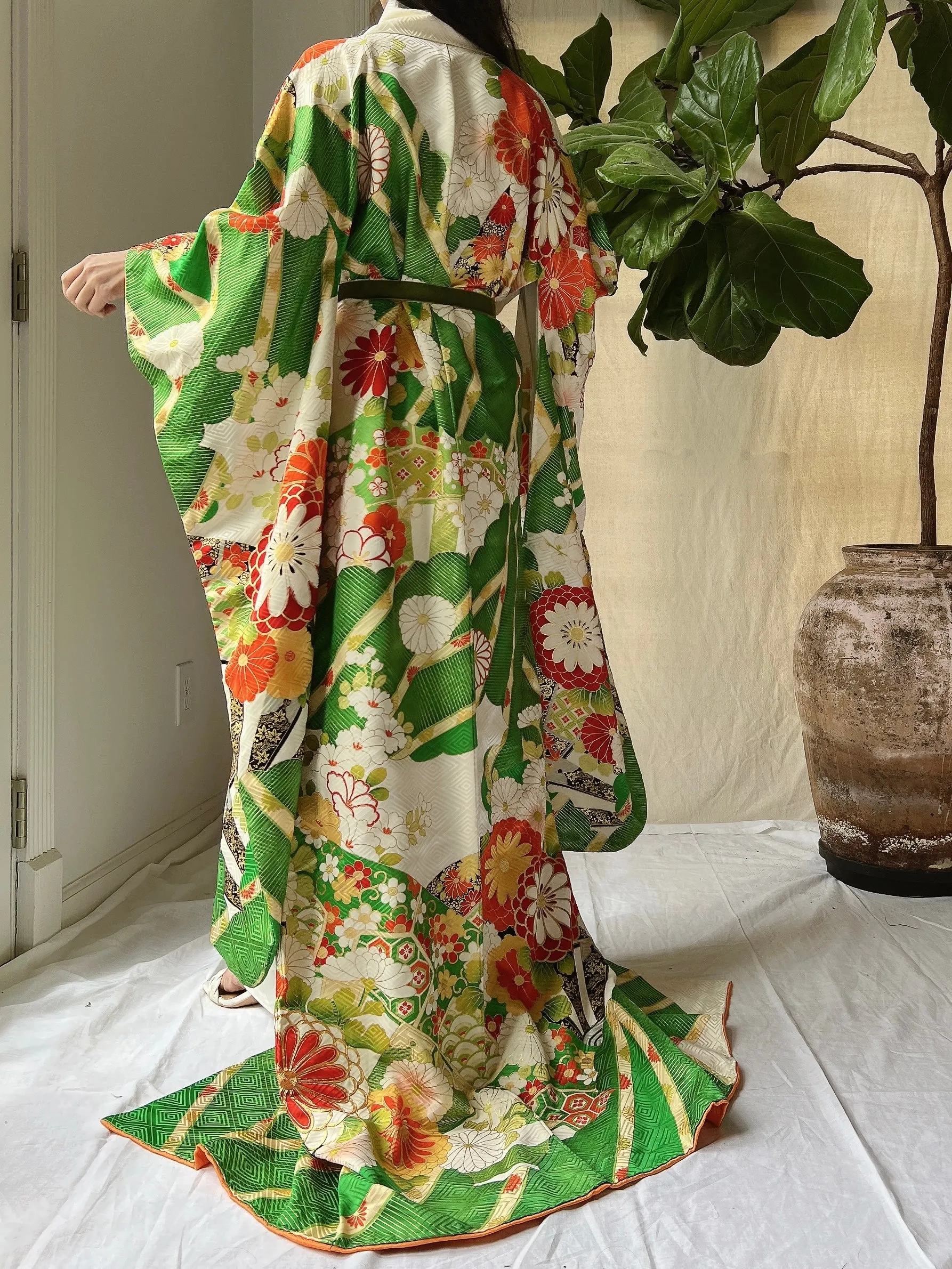 Vintage Silk Gold Painted Embroidered Kimono - OSFM