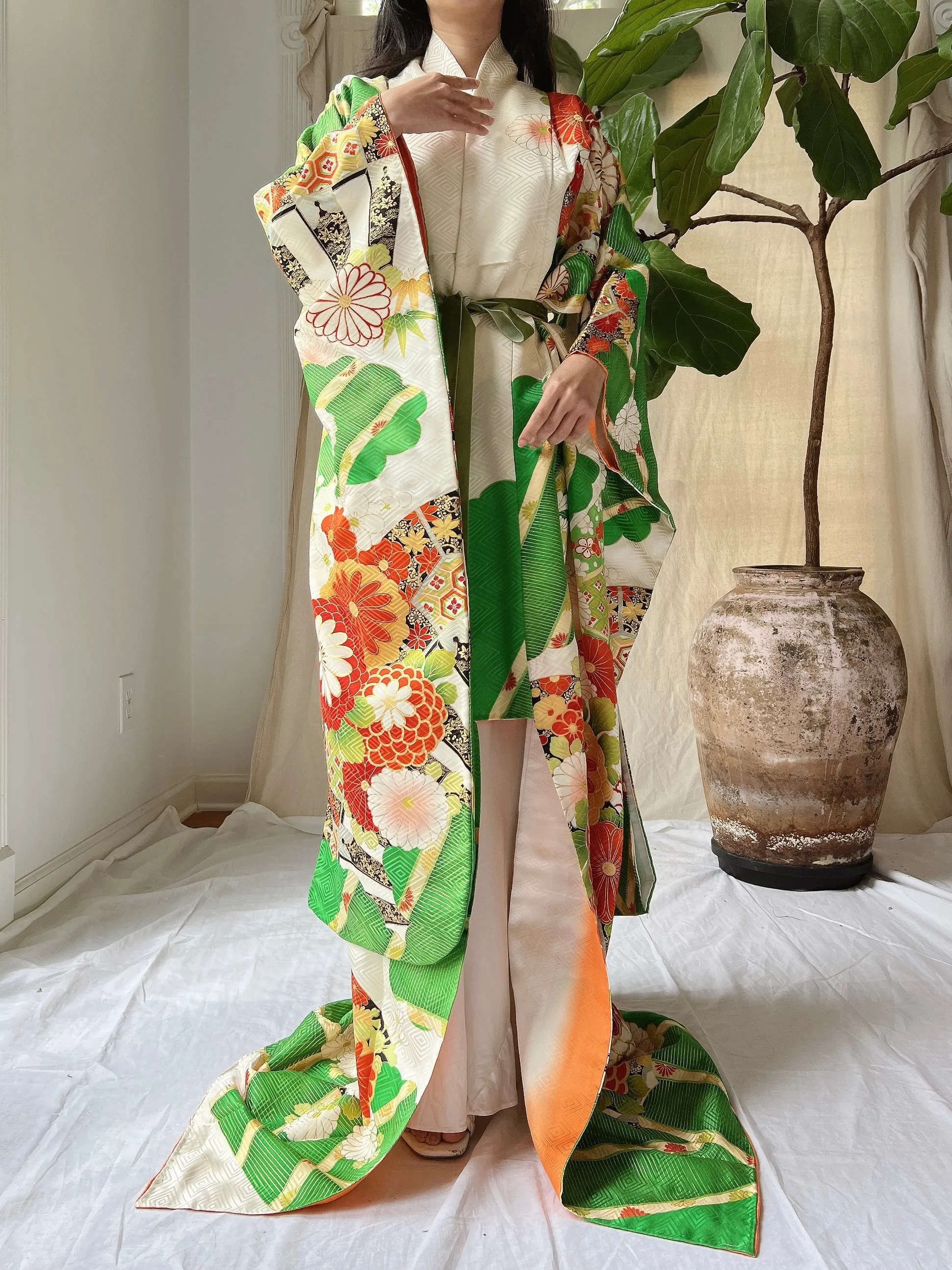 Vintage Silk Gold Painted Embroidered Kimono - OSFM
