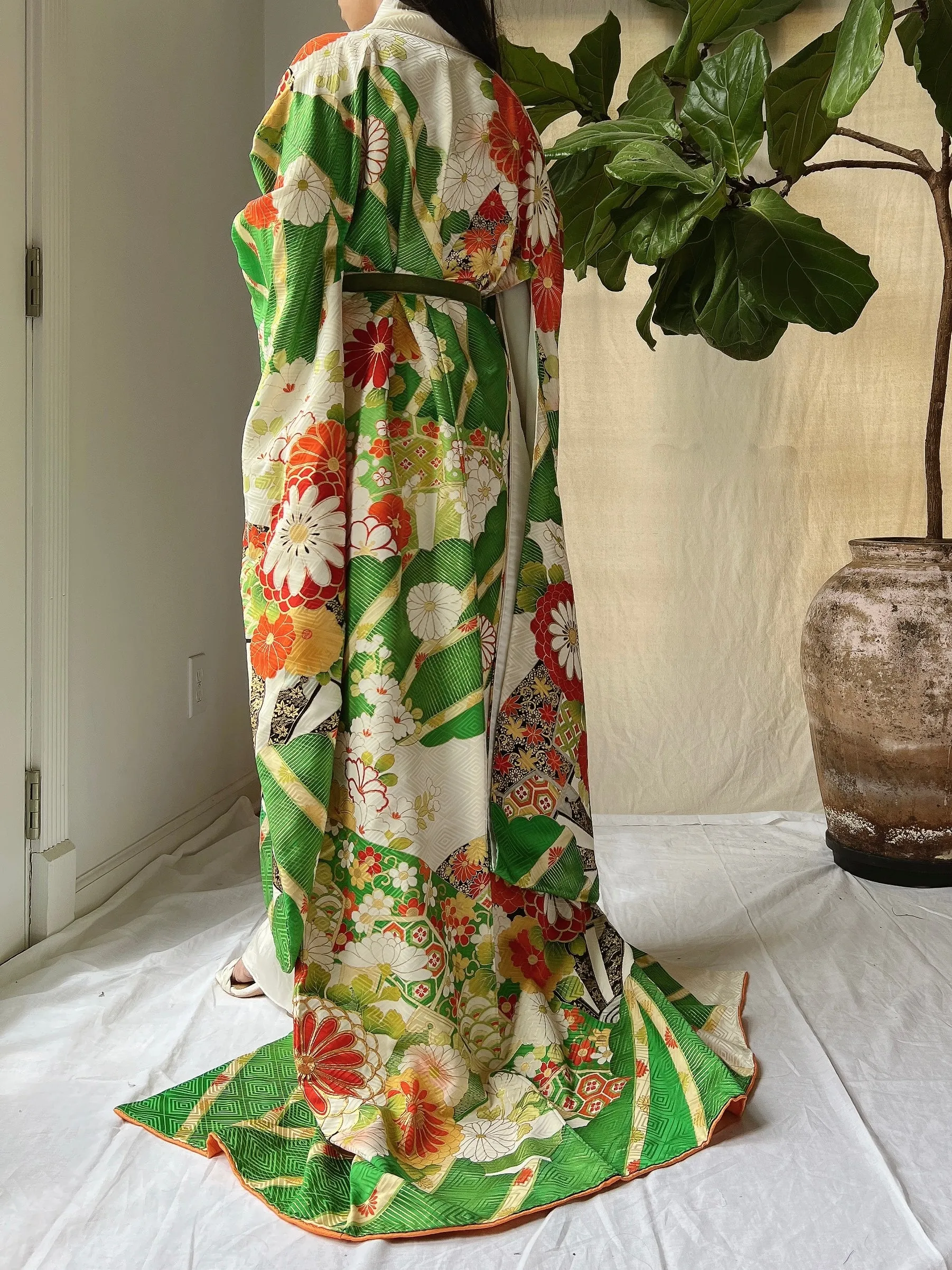 Vintage Silk Gold Painted Embroidered Kimono - OSFM